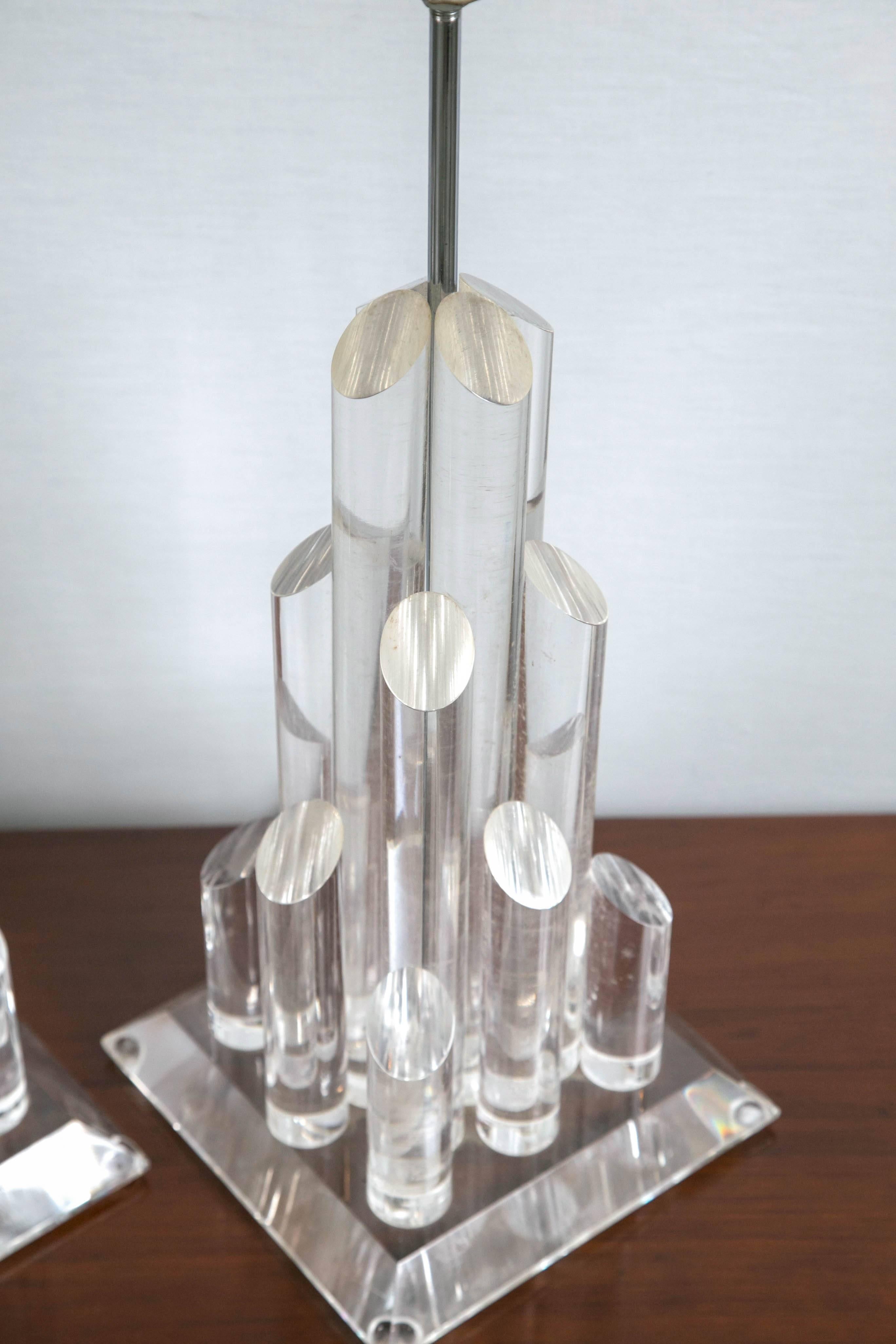 Designer Lucite Lamps In Excellent Condition For Sale In Stamford, CT