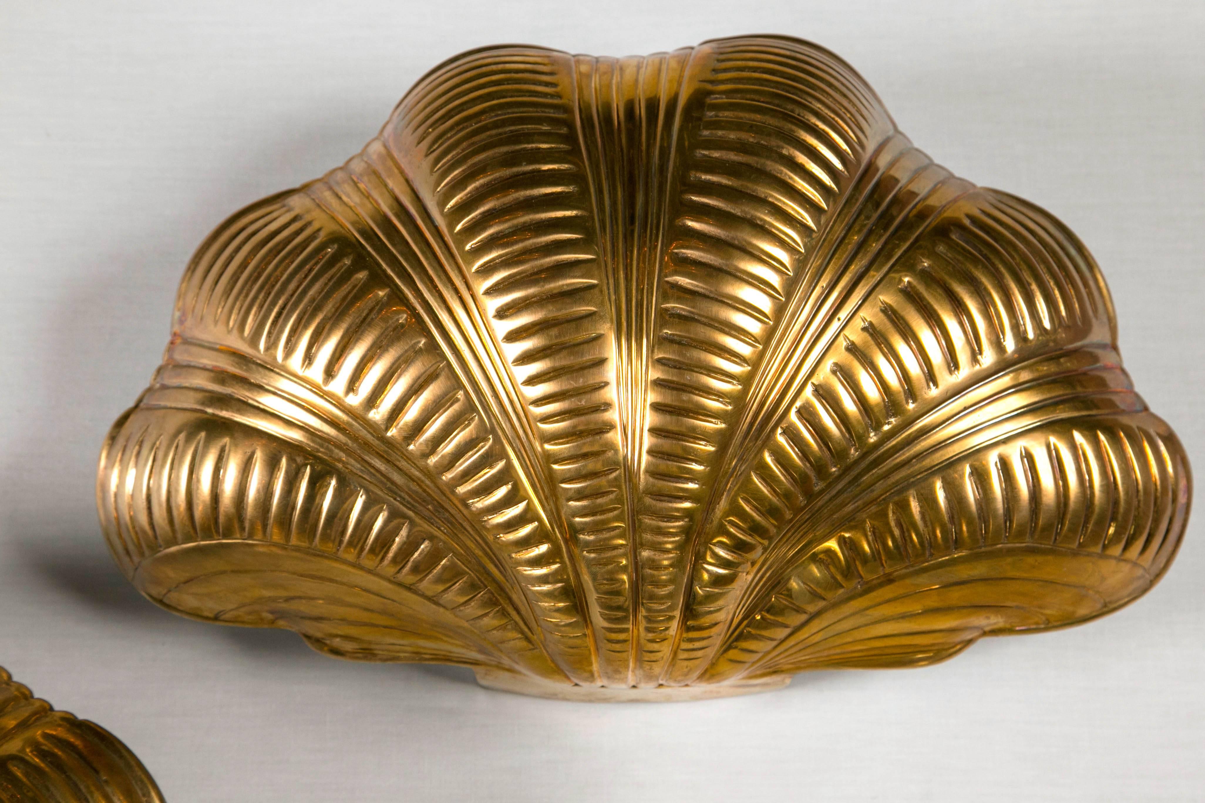Italian Gilt Bronze Shell Sconces In Excellent Condition For Sale In Stamford, CT