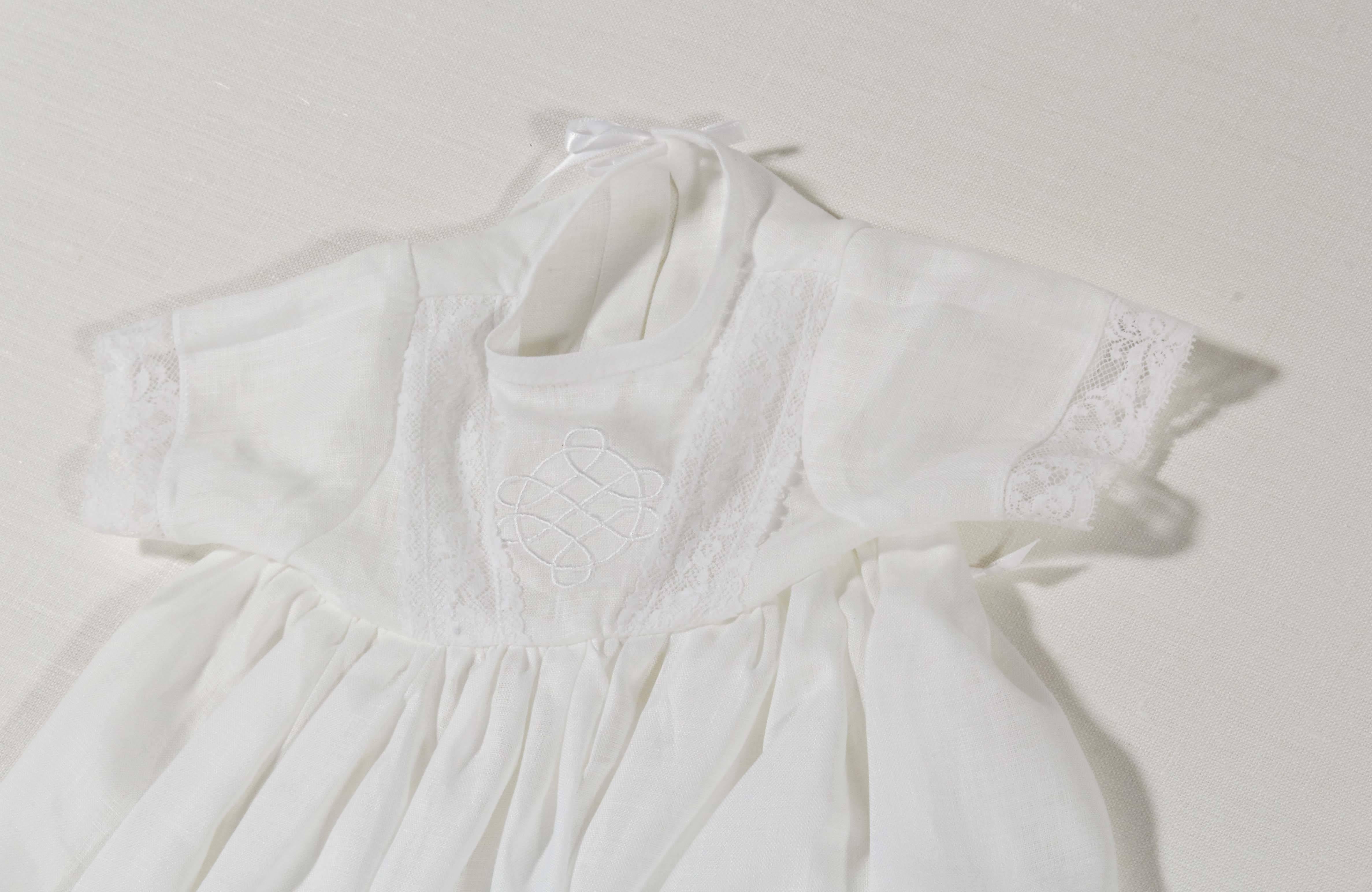 Framed Child's Christening Gown In Excellent Condition For Sale In New York, NY