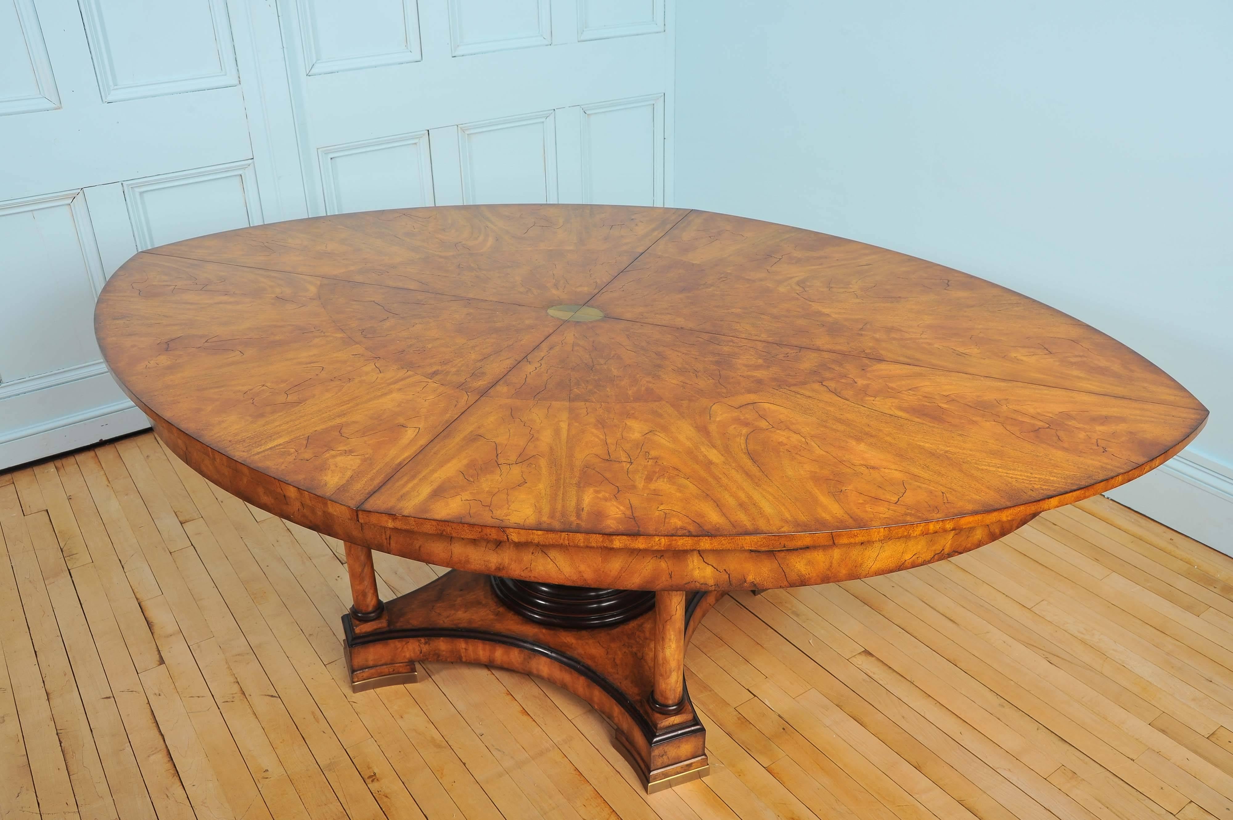 Unknown Oval Mahogany Extending Dining Table with Leaf Rack