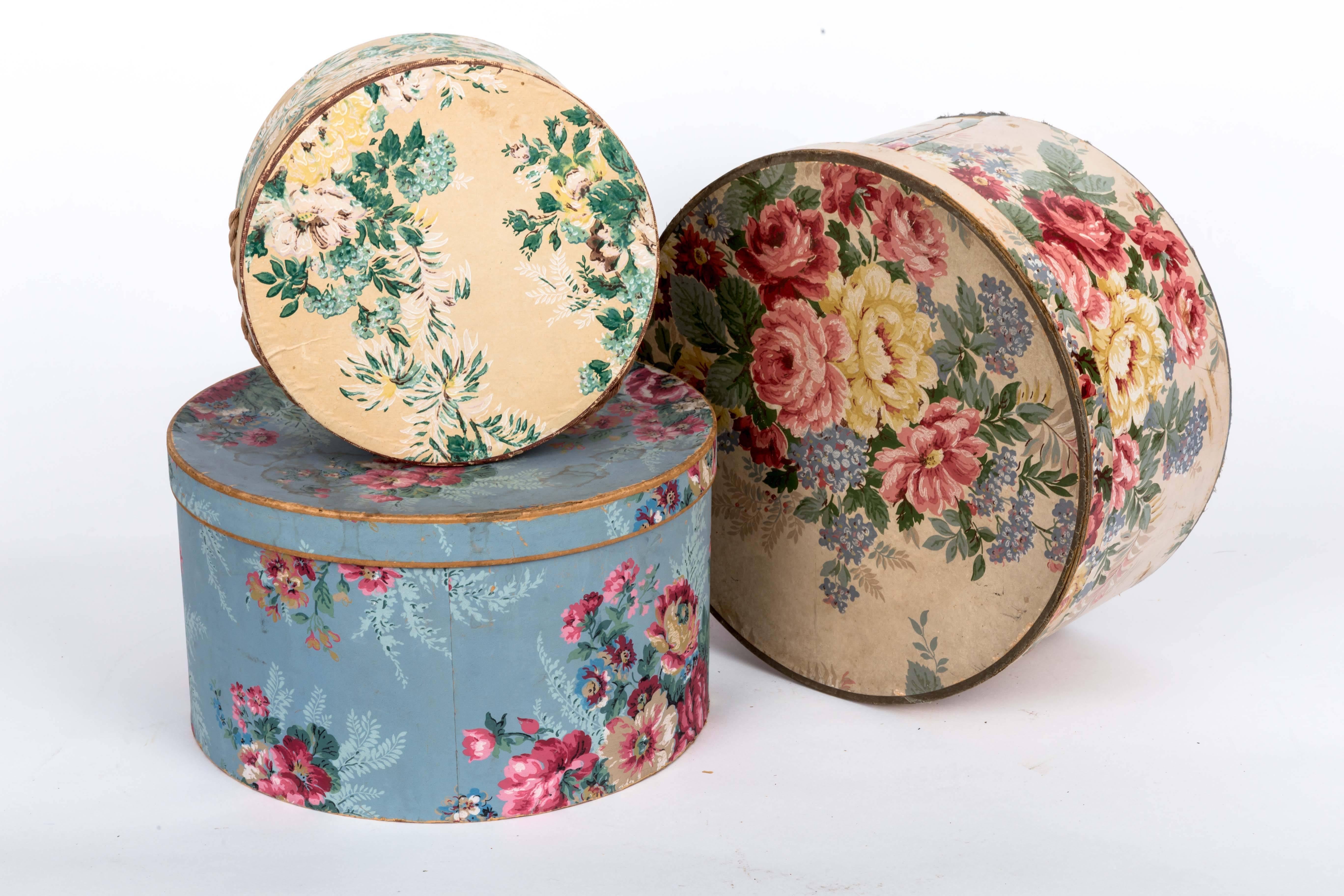 Antique Wallpaper Covered Band Boxes For Sale 1