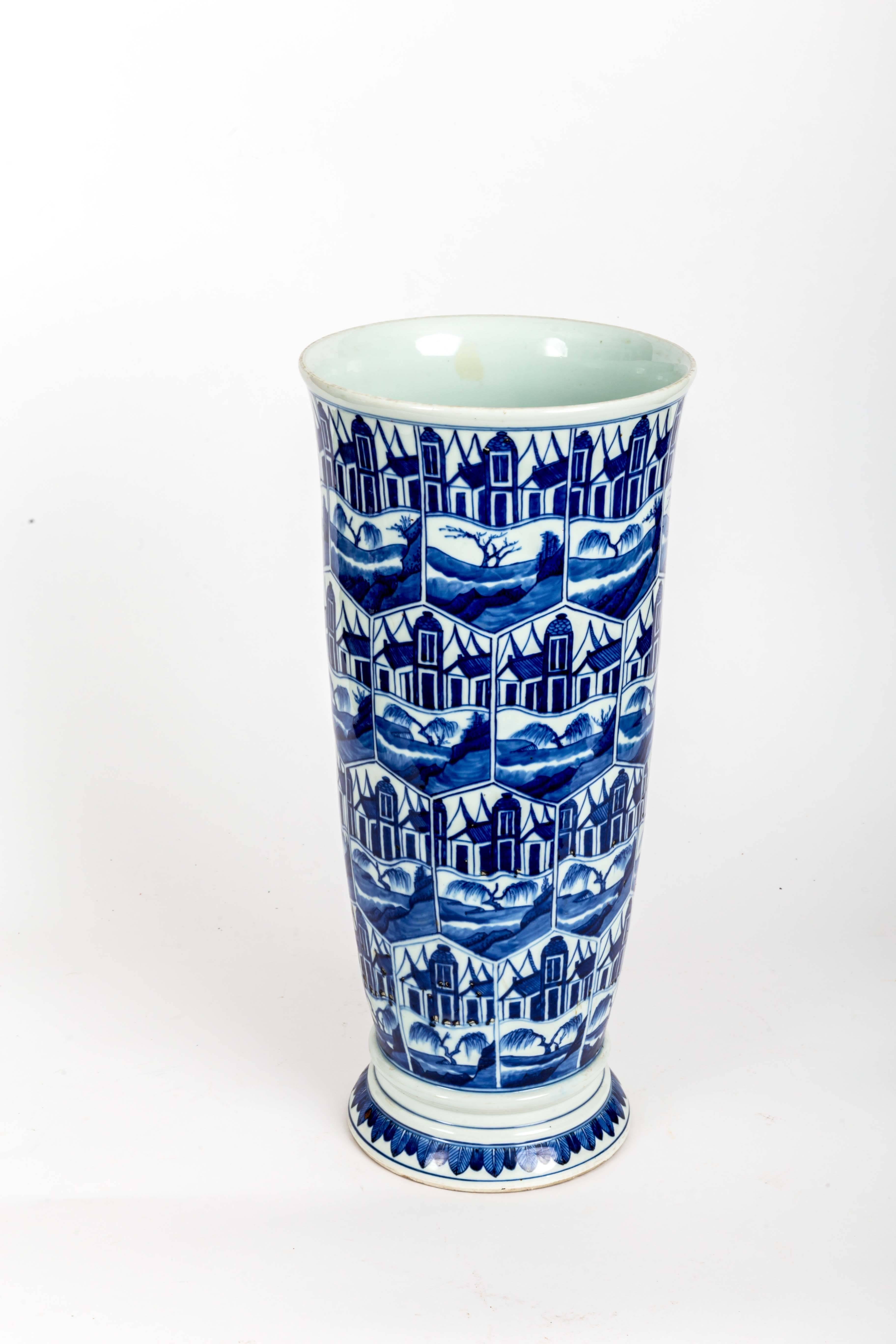 Pair of Blue and White Delft-Style Chinese Umbrella Stand In Excellent Condition In New York City, NY