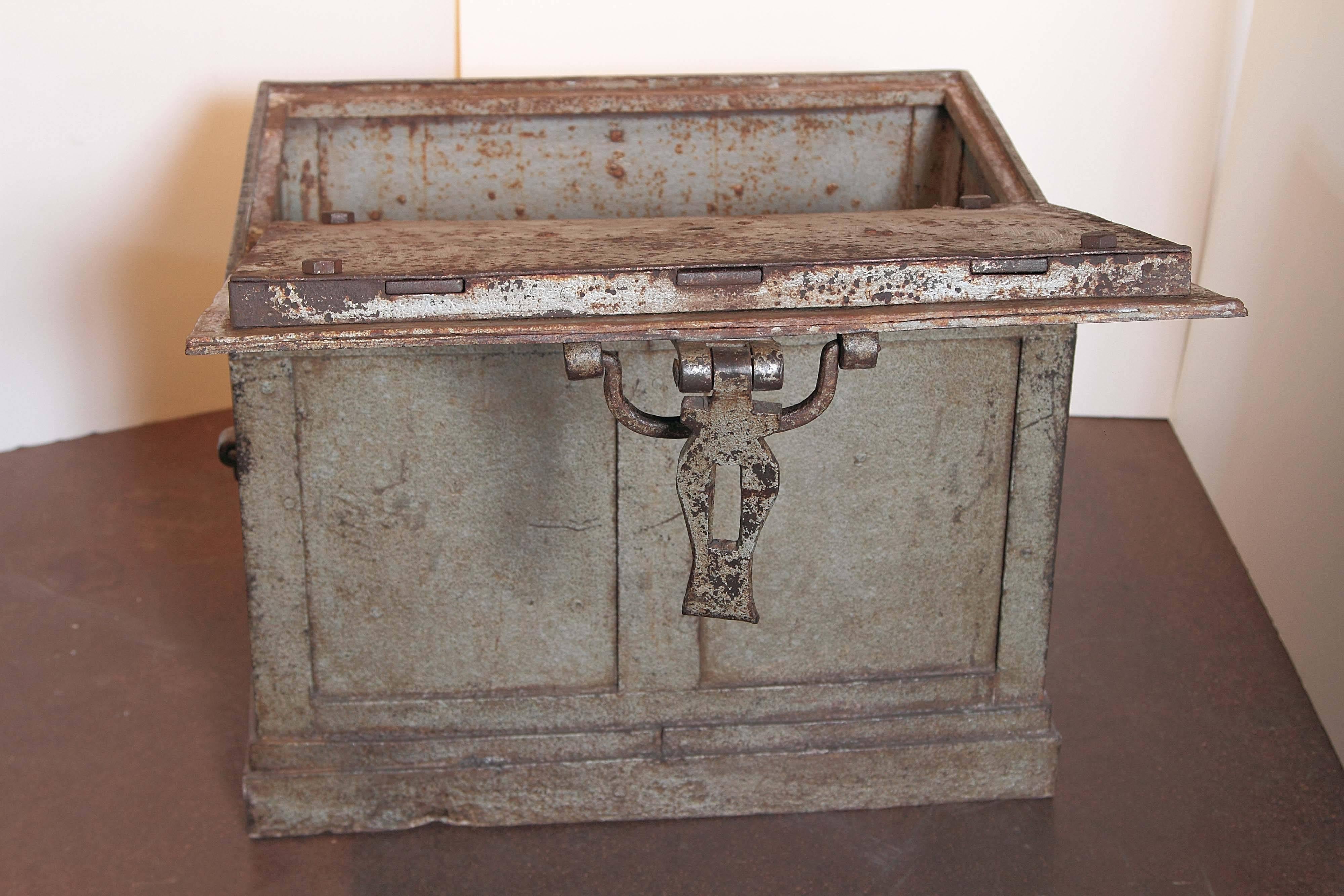 Antique Money Box In Excellent Condition In Dallas, TX