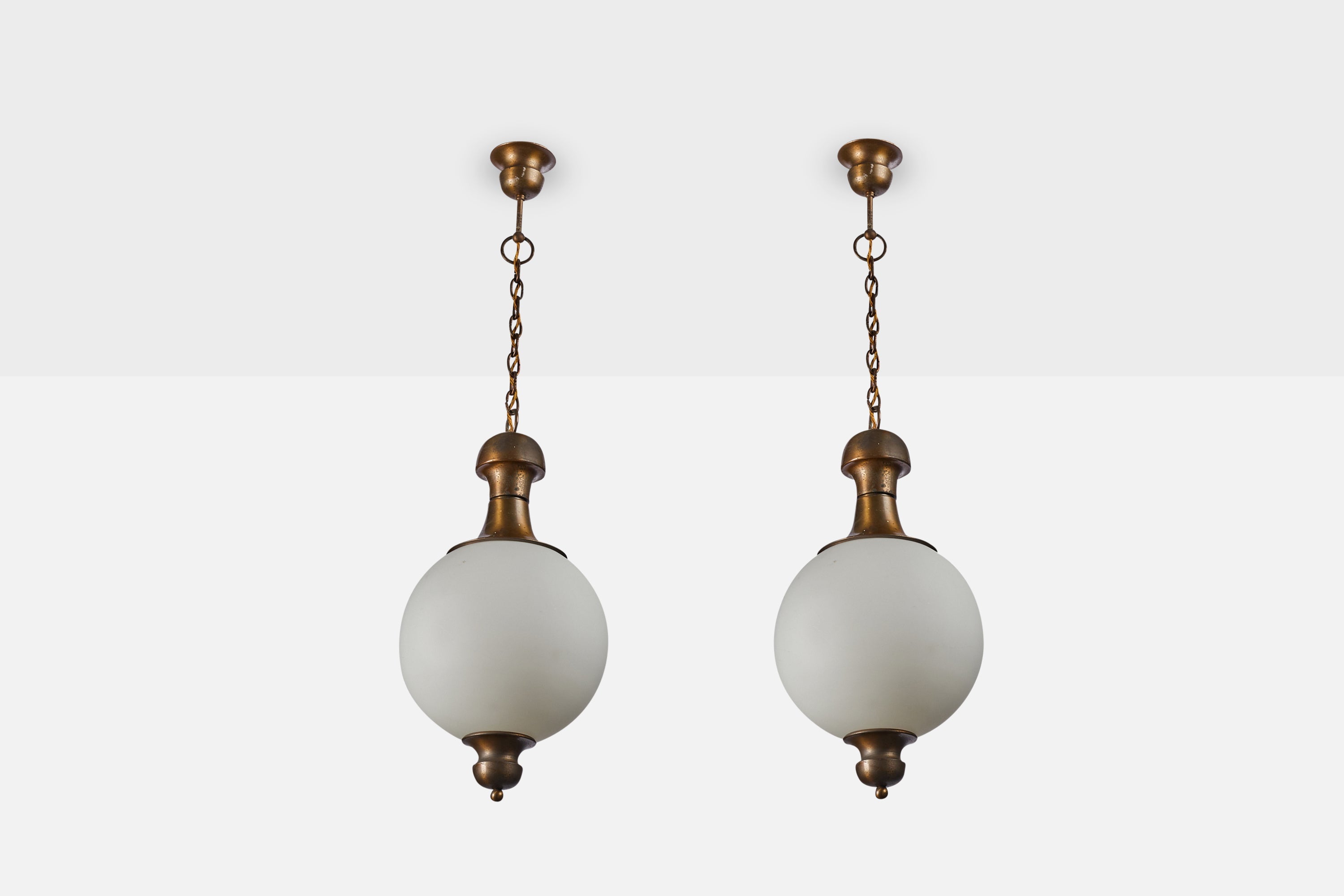 Designer italiano, lampade a sospensione, ottone, vetro, Italia, anni '50