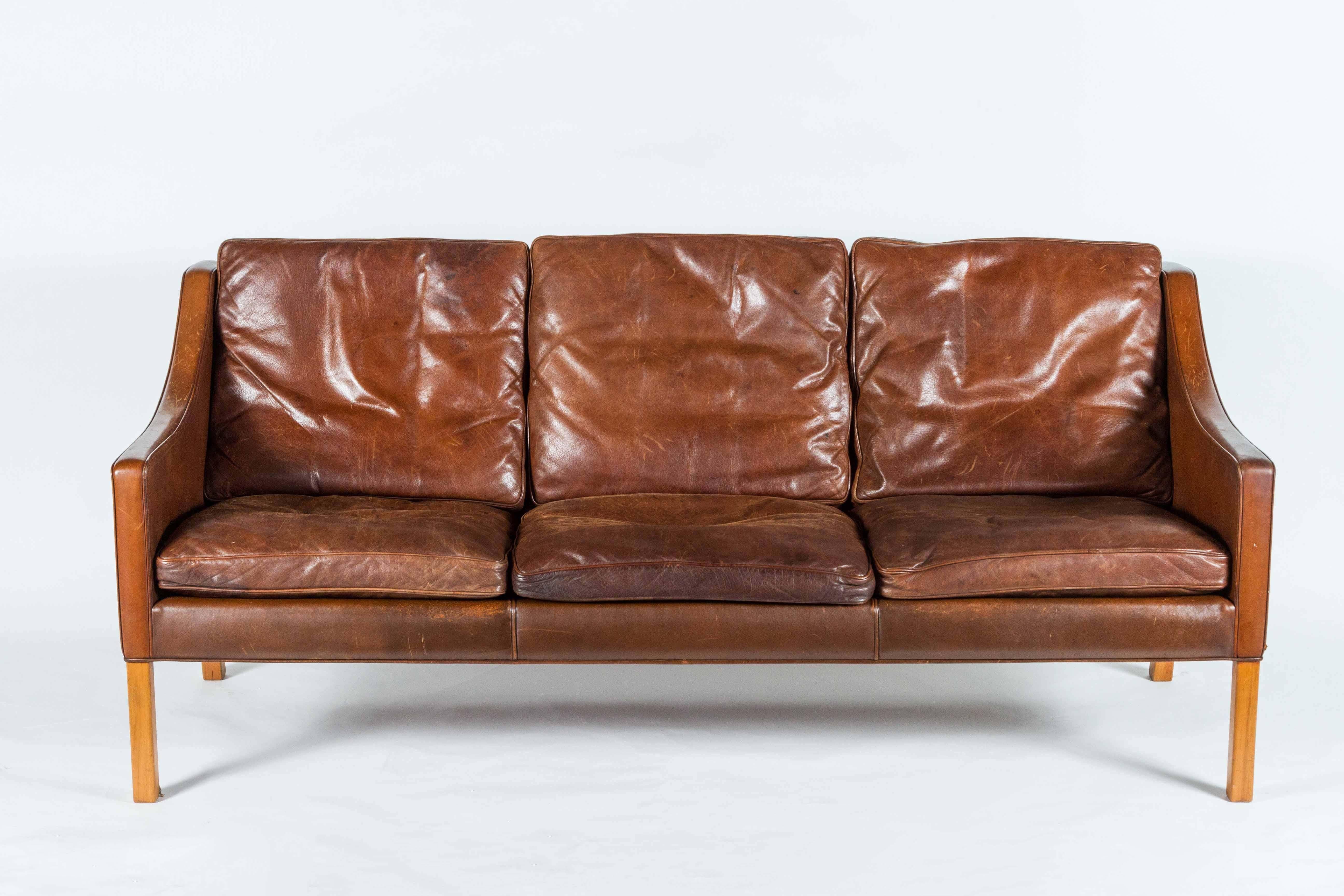 Børge Mogensen Tobacco Leather Sofa, Denmark, circa 1960 For Sale 3