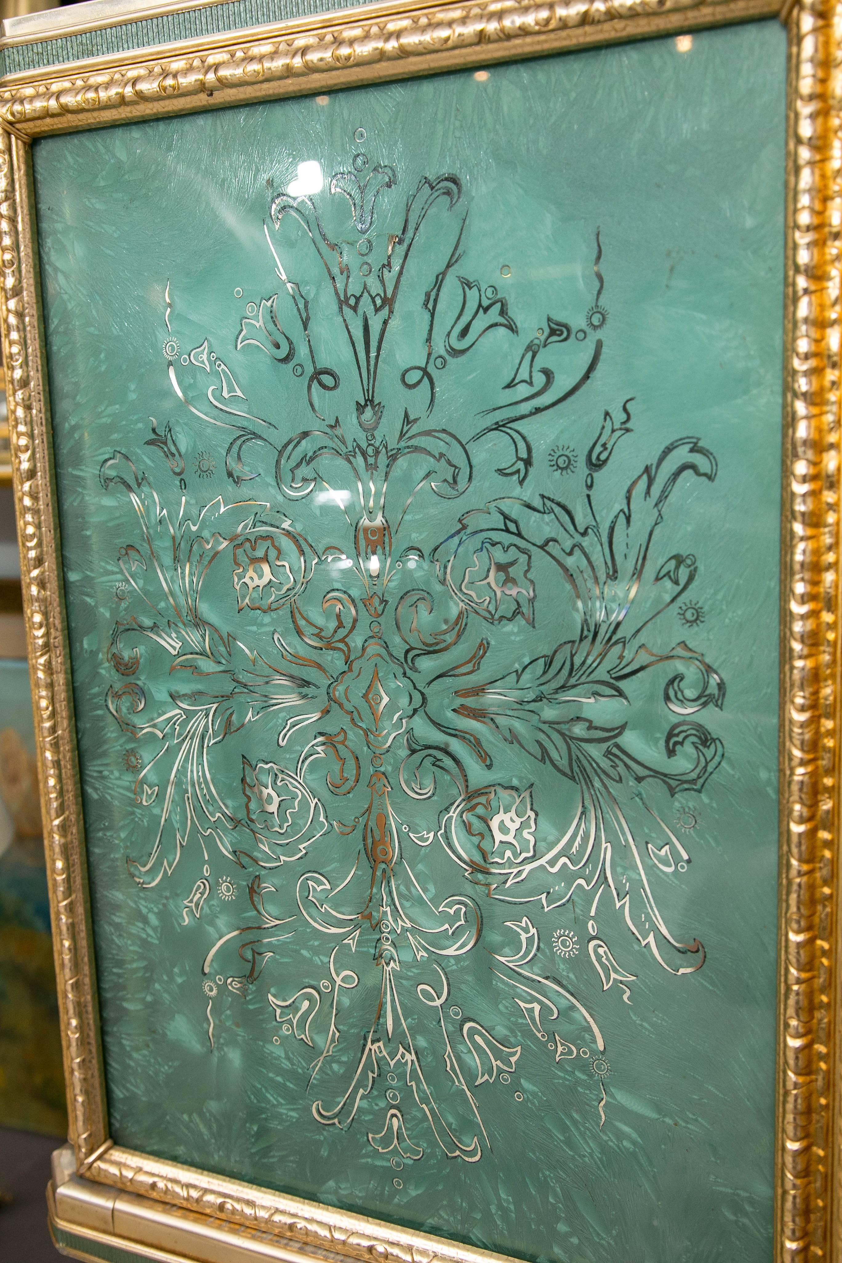 Decorative Lighted Glass Cabinet 3