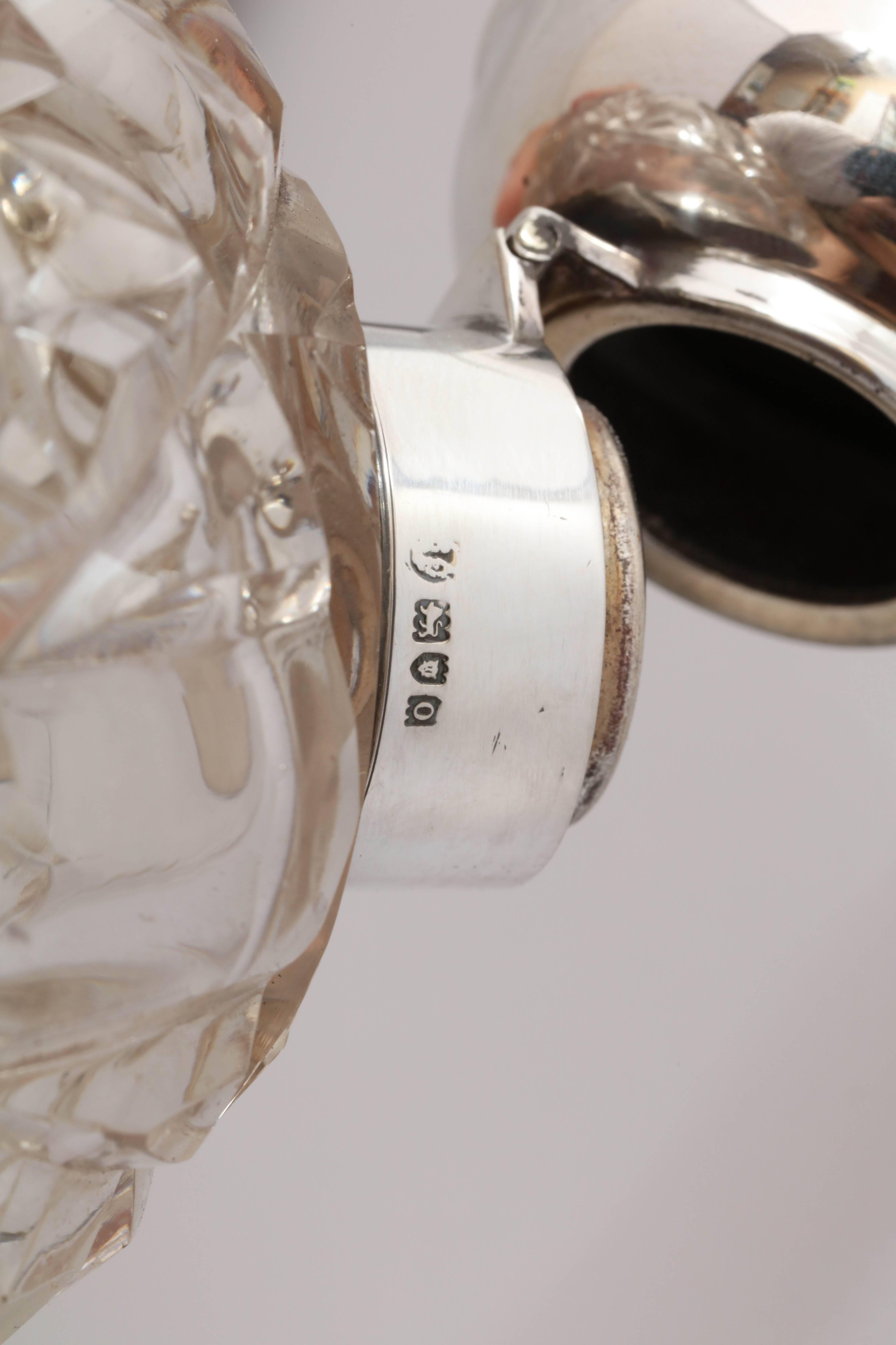 Inizio XX secolo Bottiglia di profumo edoardiana in argento sterling e cristallo tagliato con montatura in onice in vendita