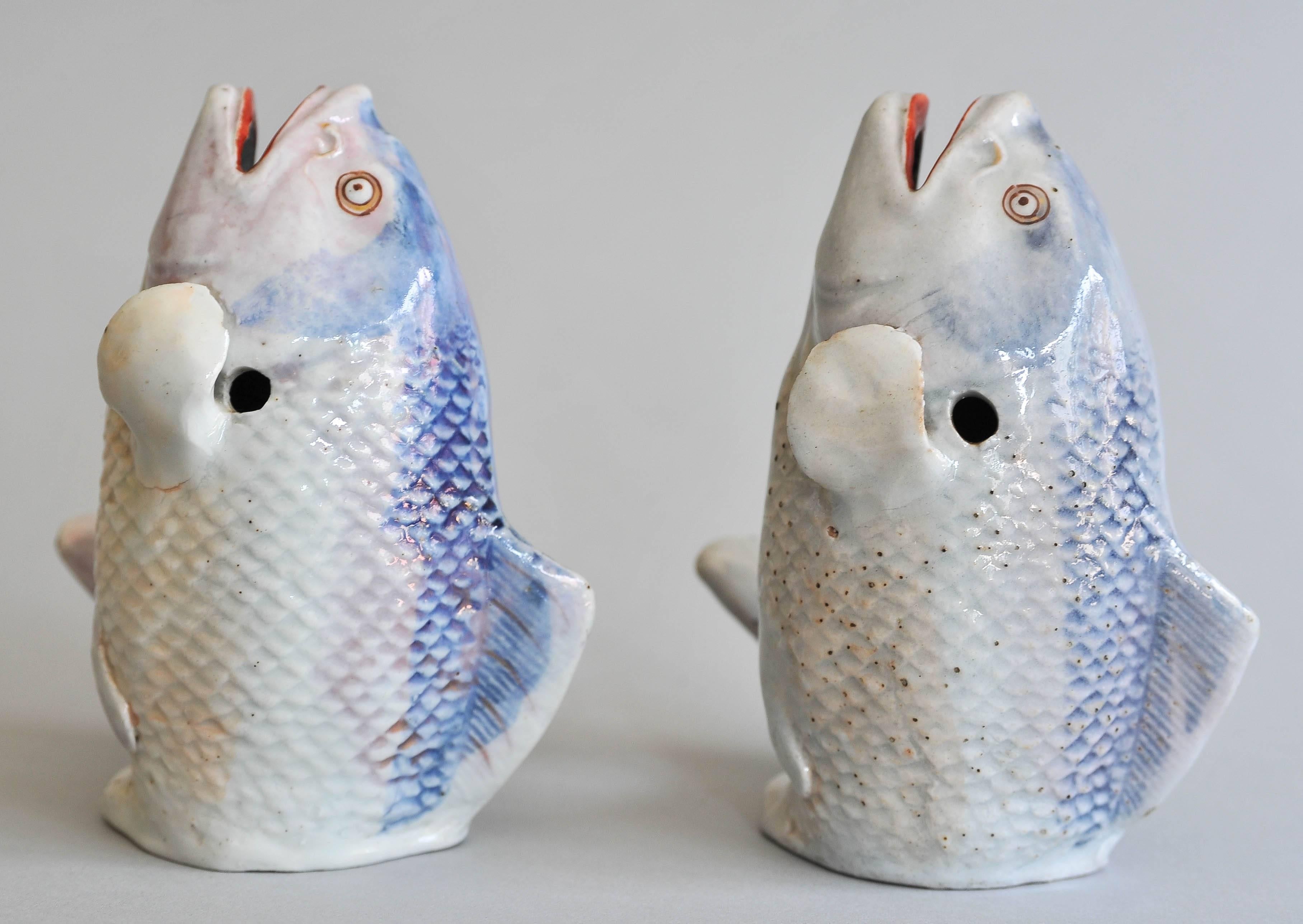 Early 18th Century Pair of Japanese Arita Porcelain Figures of Leaping Carp For Sale 5