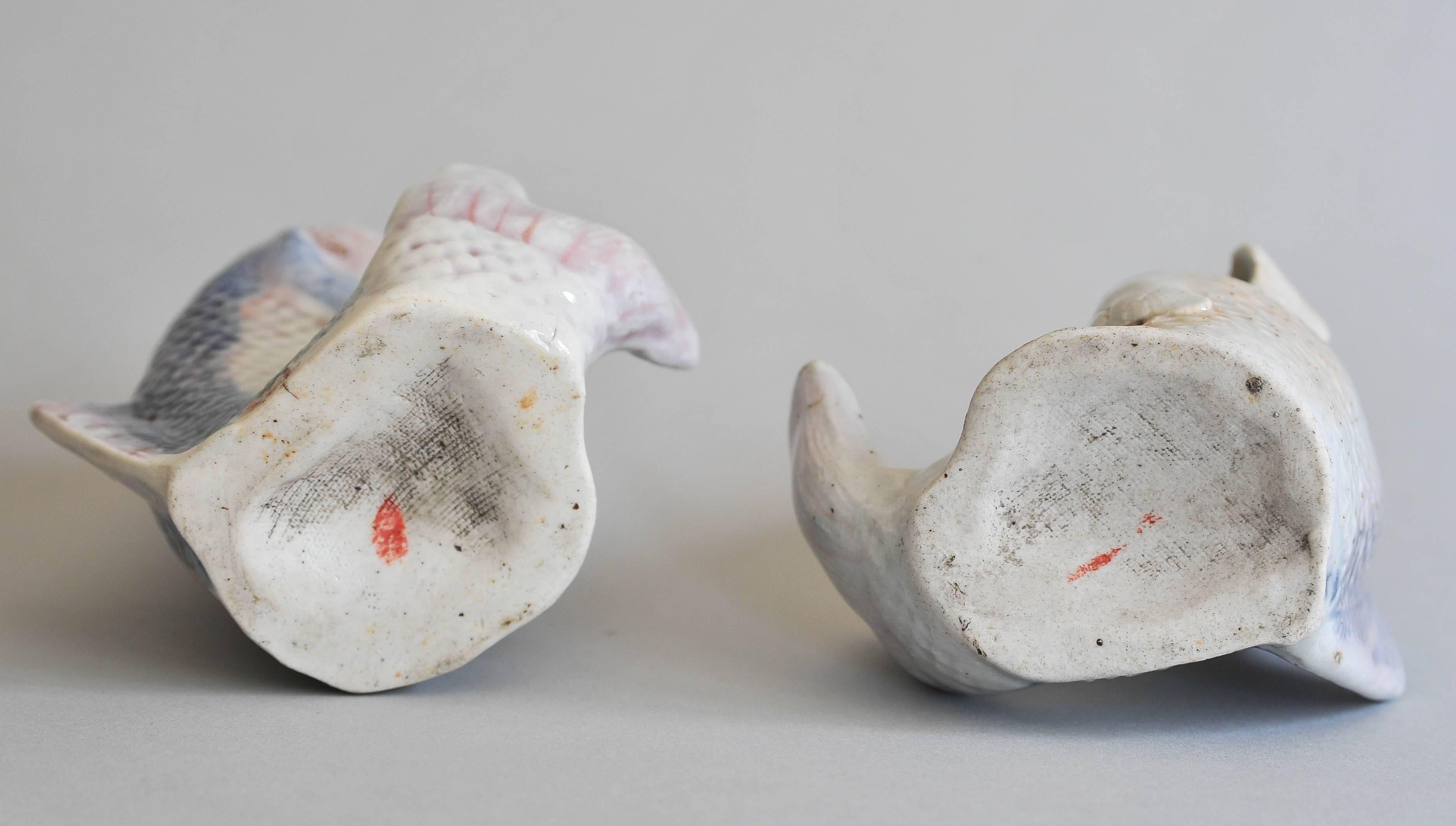 Early 18th Century Pair of Japanese Arita Porcelain Figures of Leaping Carp For Sale 6