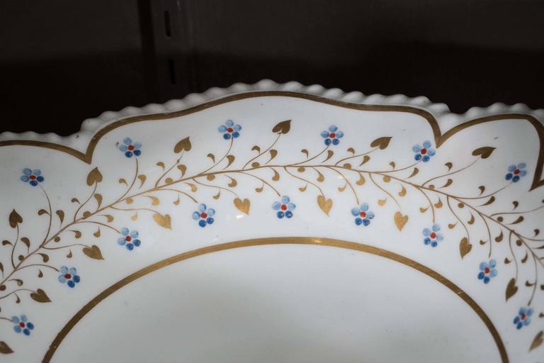 We are pleased to offer this lovely Flight Barr & Barr Worcester dessert service made in early 19th century England. The dessert dish measures 8.75