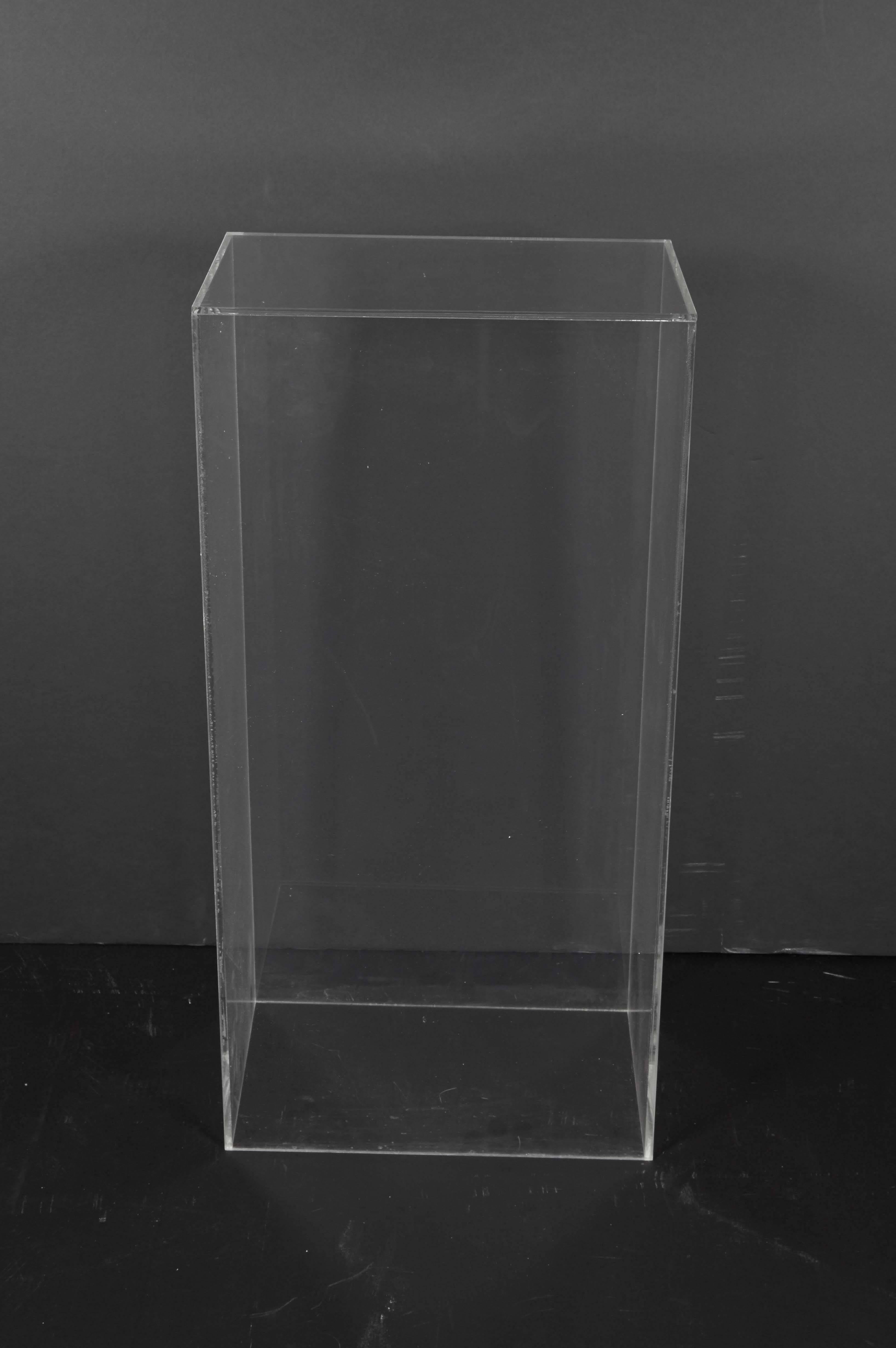 clear acrylic pedestal stand