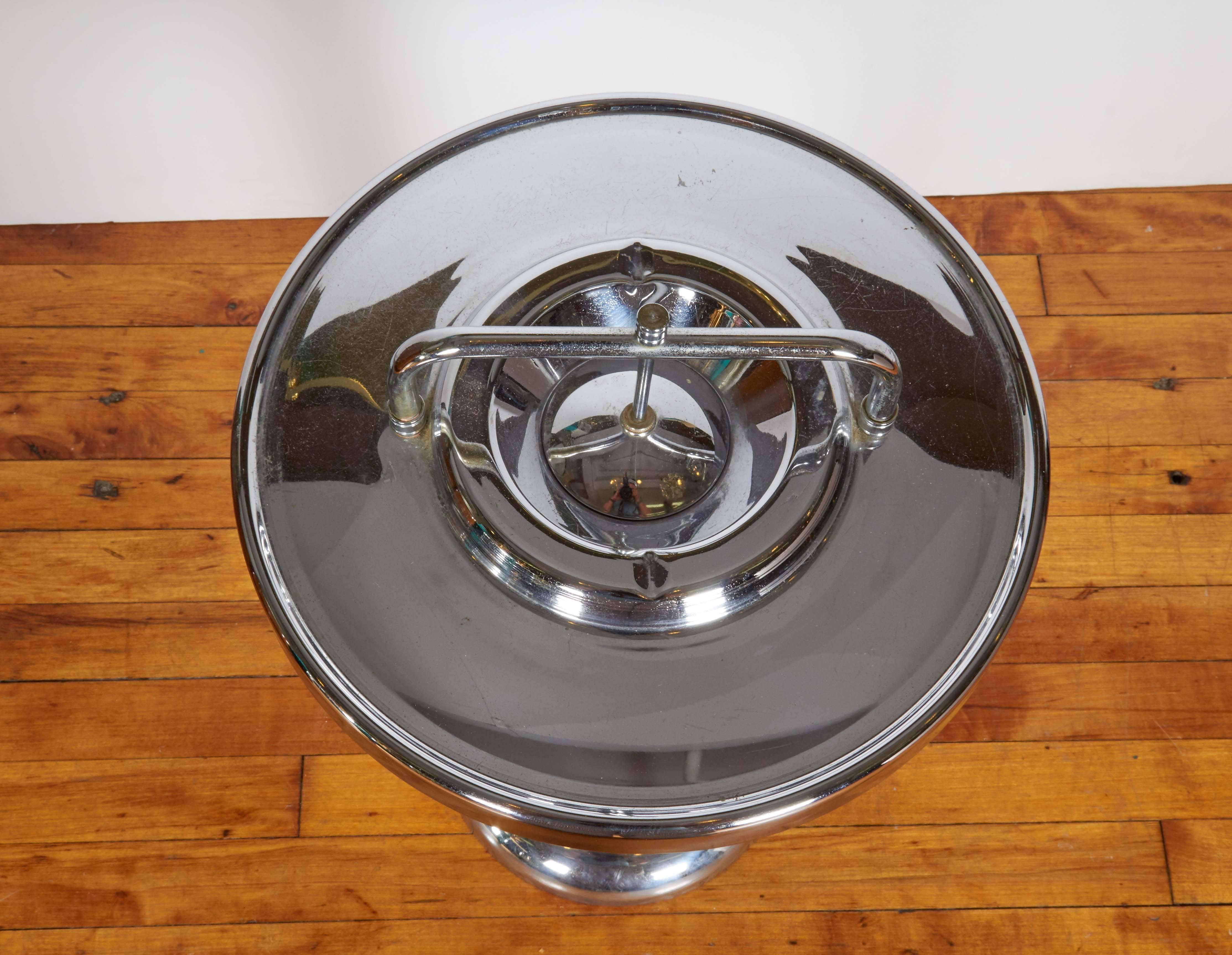French Art Deco Ashtray in Chrome In Good Condition In New York, NY
