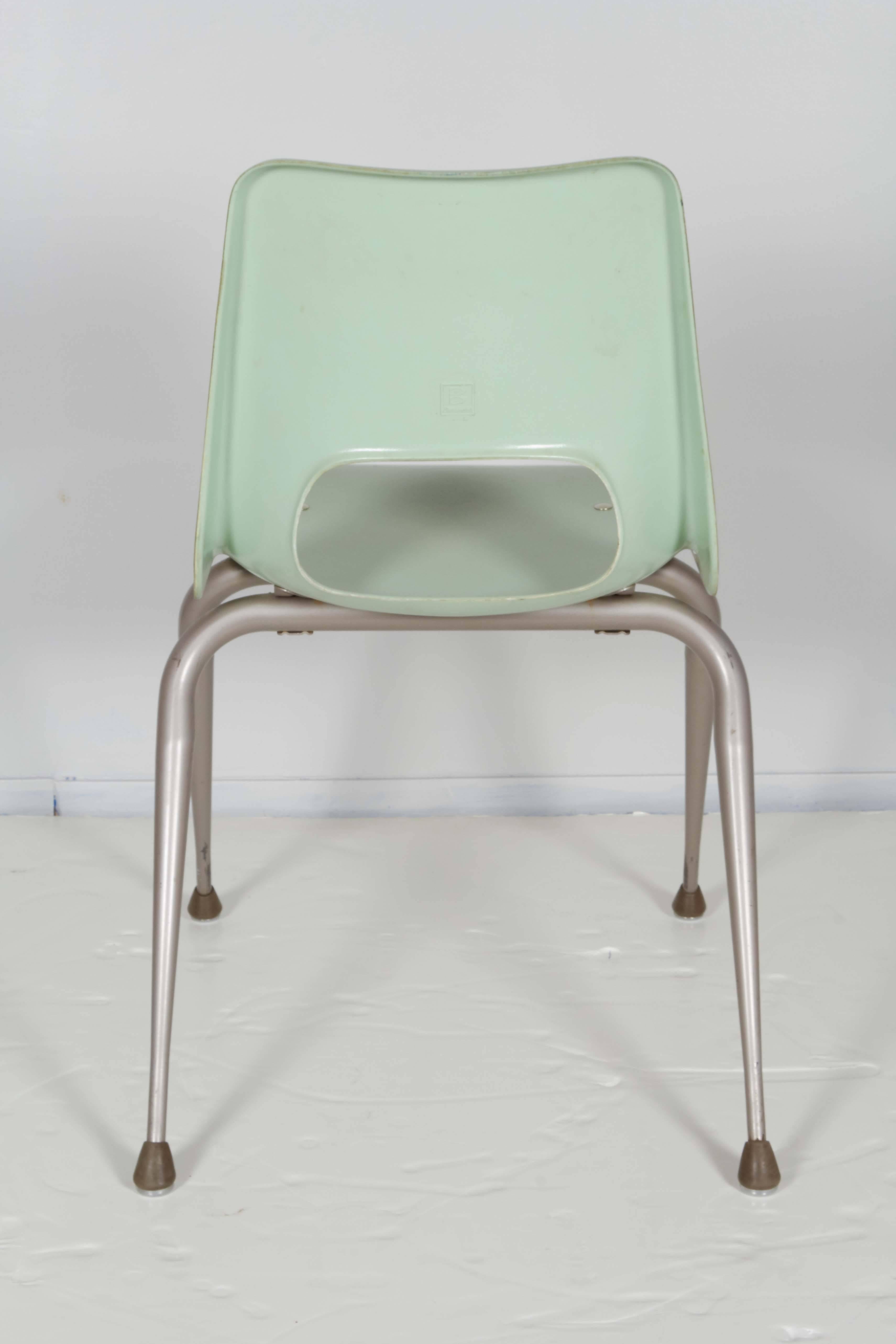Mid-Century Modern Set of Eight Brunswick Mint Fiberglass Chairs