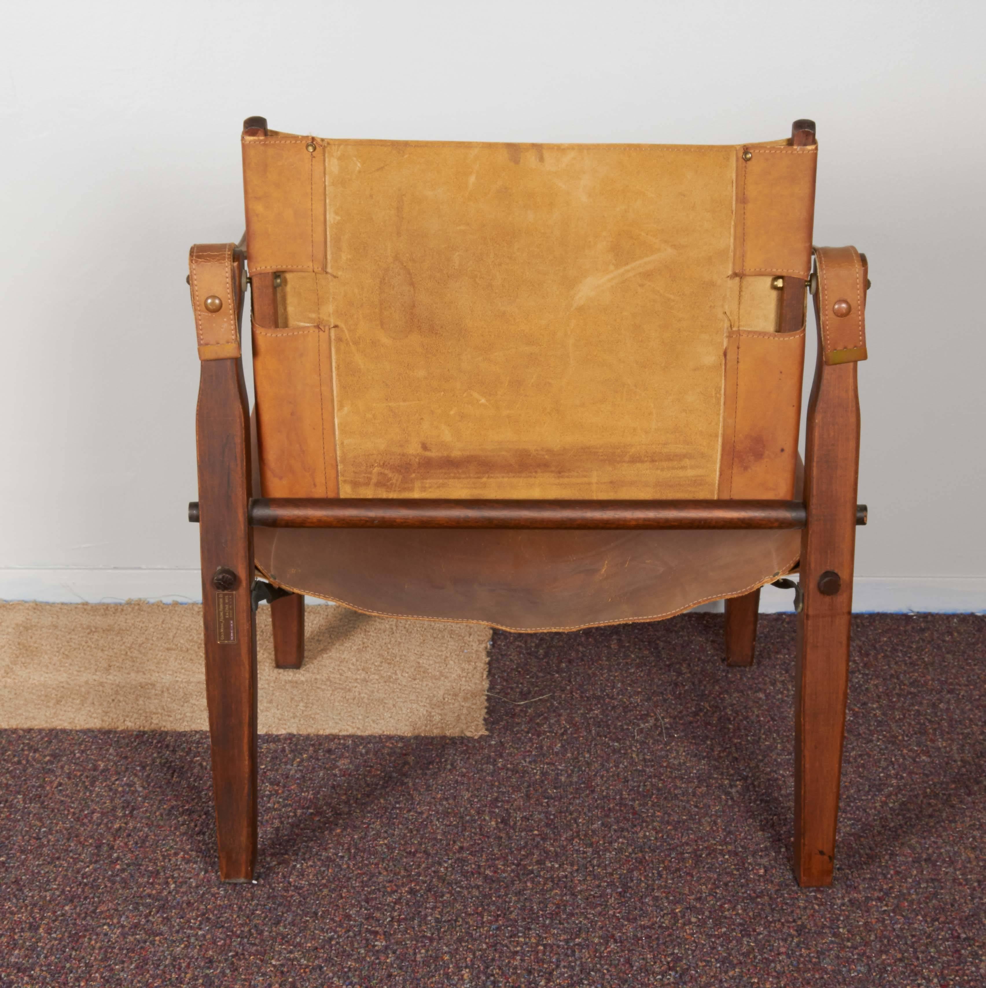 Pair of Gold Medal Co. Leather Sling Safari Chairs In Good Condition In Astoria, NY