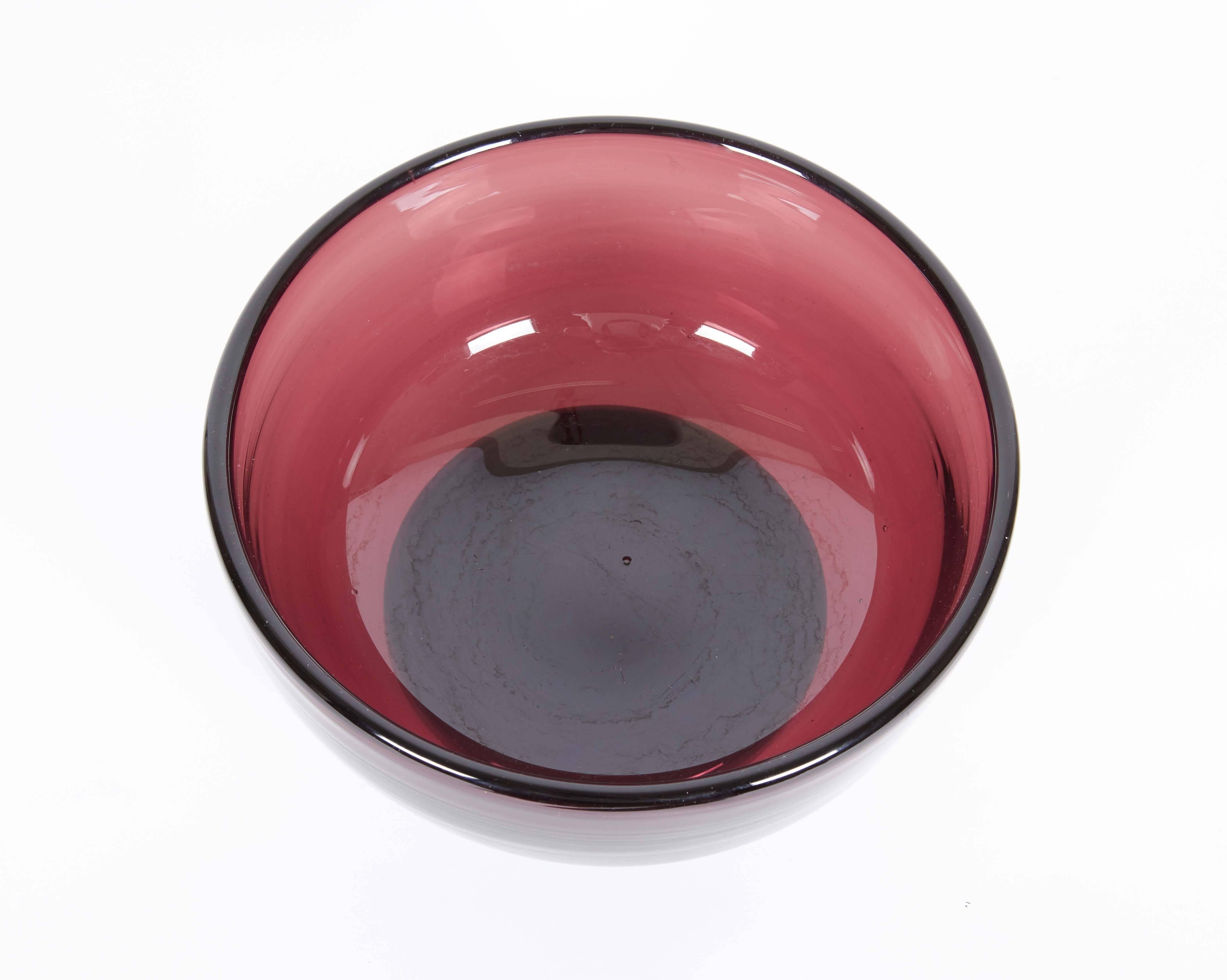 Large Aubergine Glass Bowl In Good Condition In New York, NY