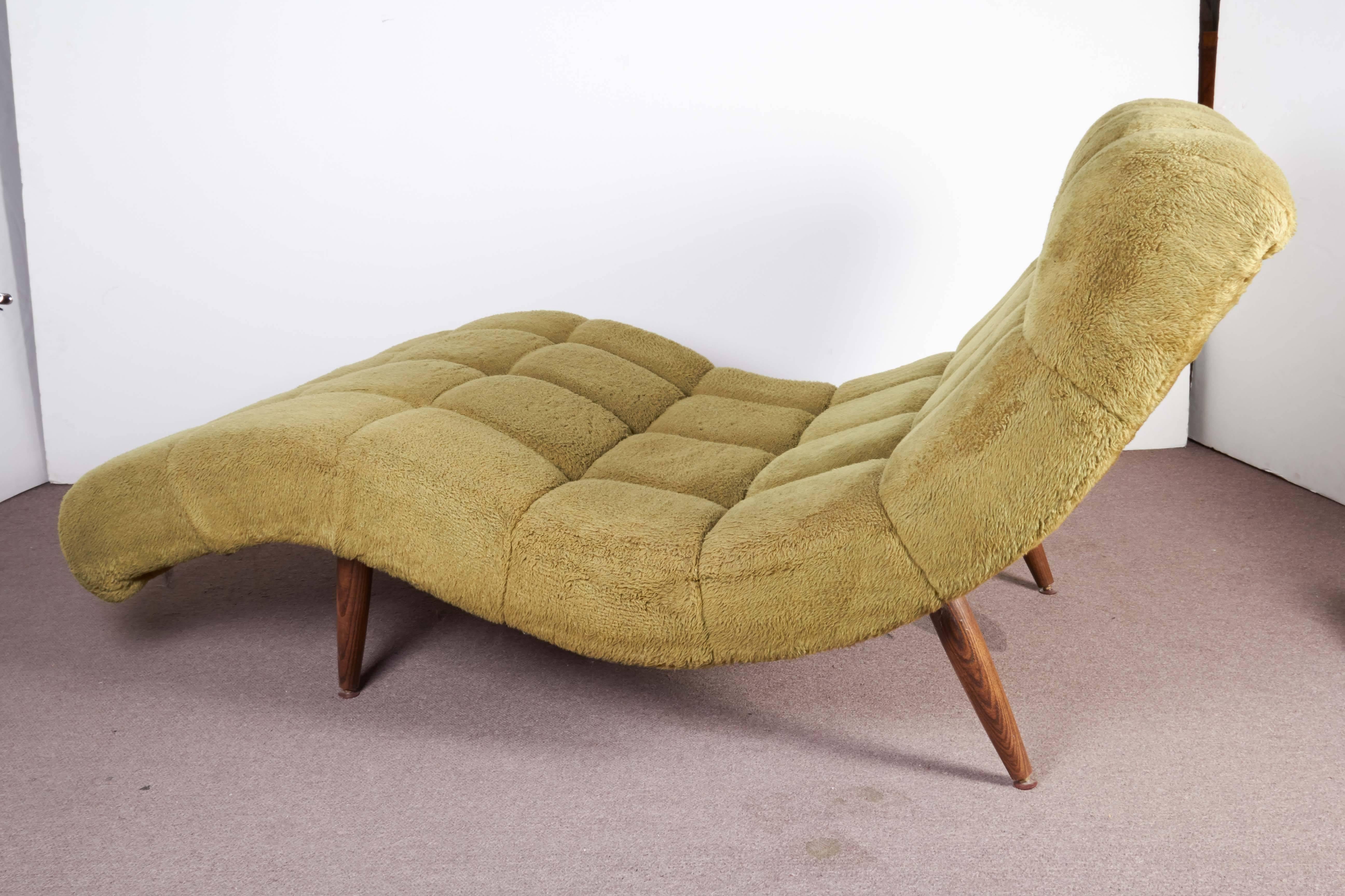s shape lounge chair
