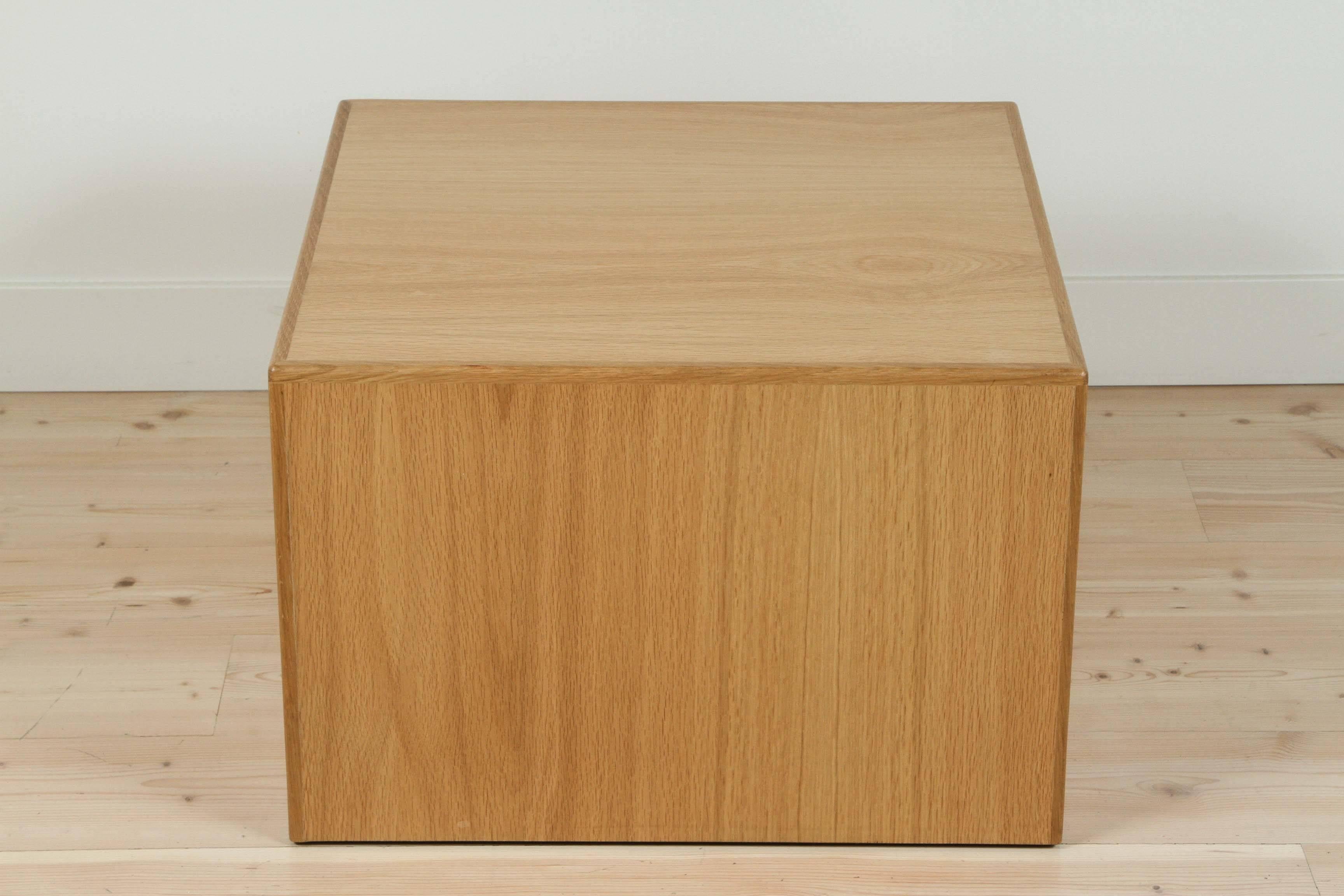 Large Oak Cube Table by Lawson-Fenning 1