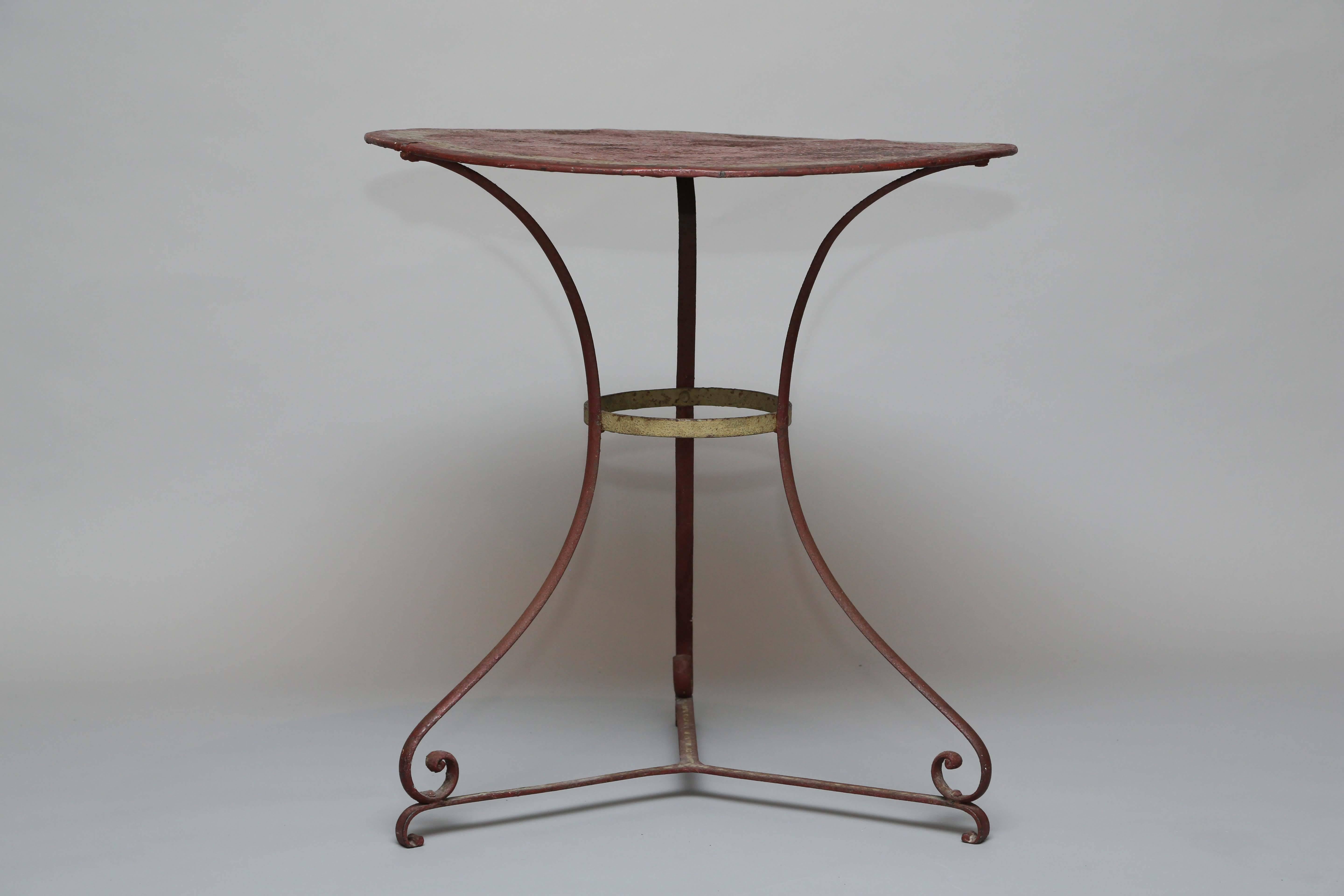 19th Century French Painted Tole Cafe Table In Distressed Condition For Sale In West Palm Beach, FL