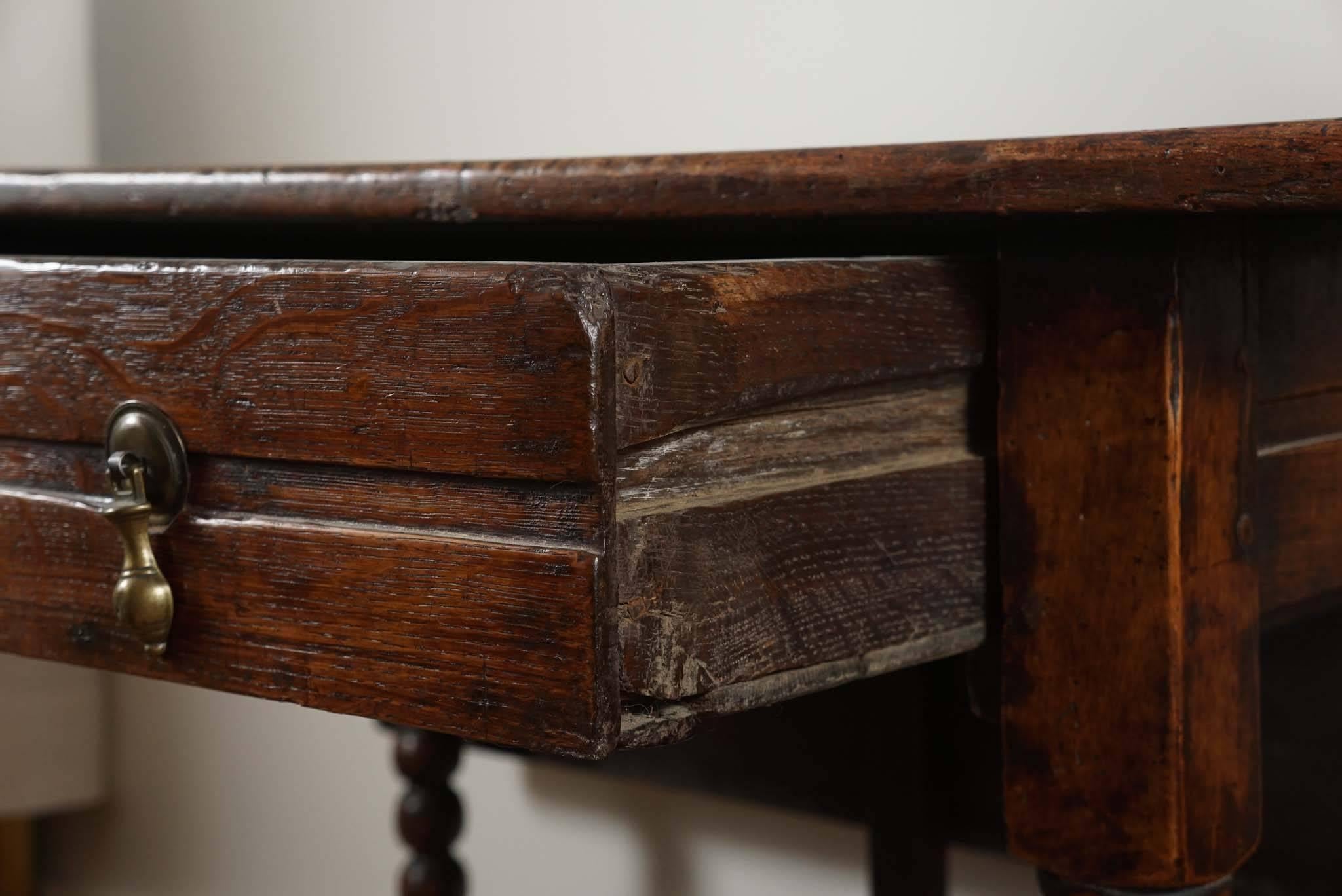 Oak William and Mary Gate Leg Table