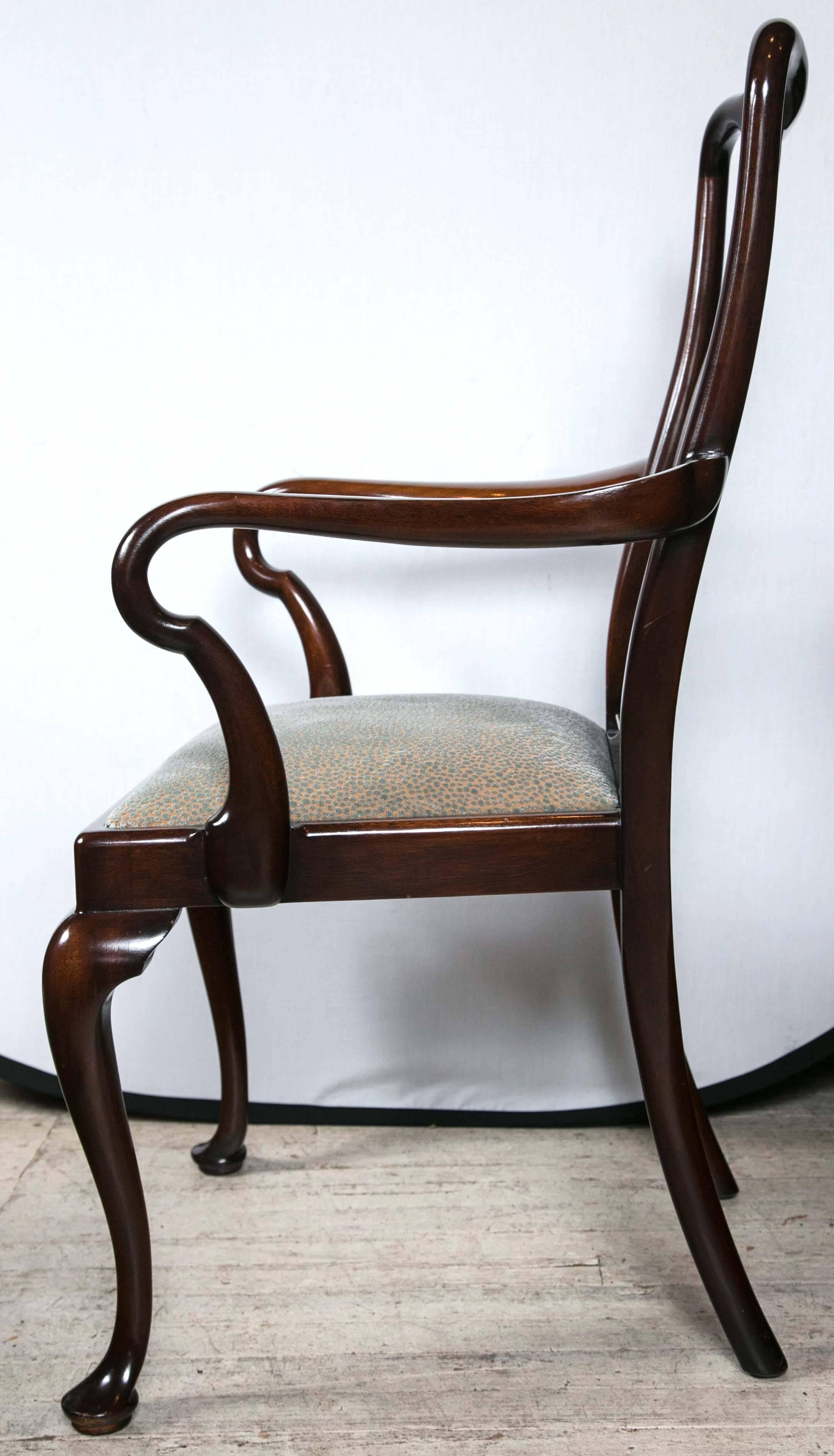 20th Century Set of Eight Queen Anne Style Dining Chairs For Sale