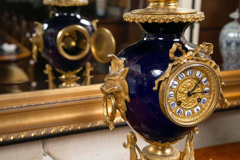 19th Century French Ormolu Mantel Clock For Sale 2