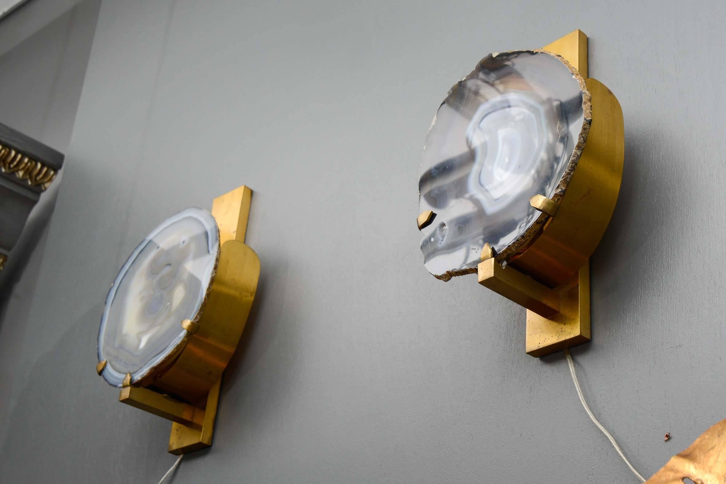 Late 20th Century Pair of Brass and Agate Slice Wall Sconces﻿