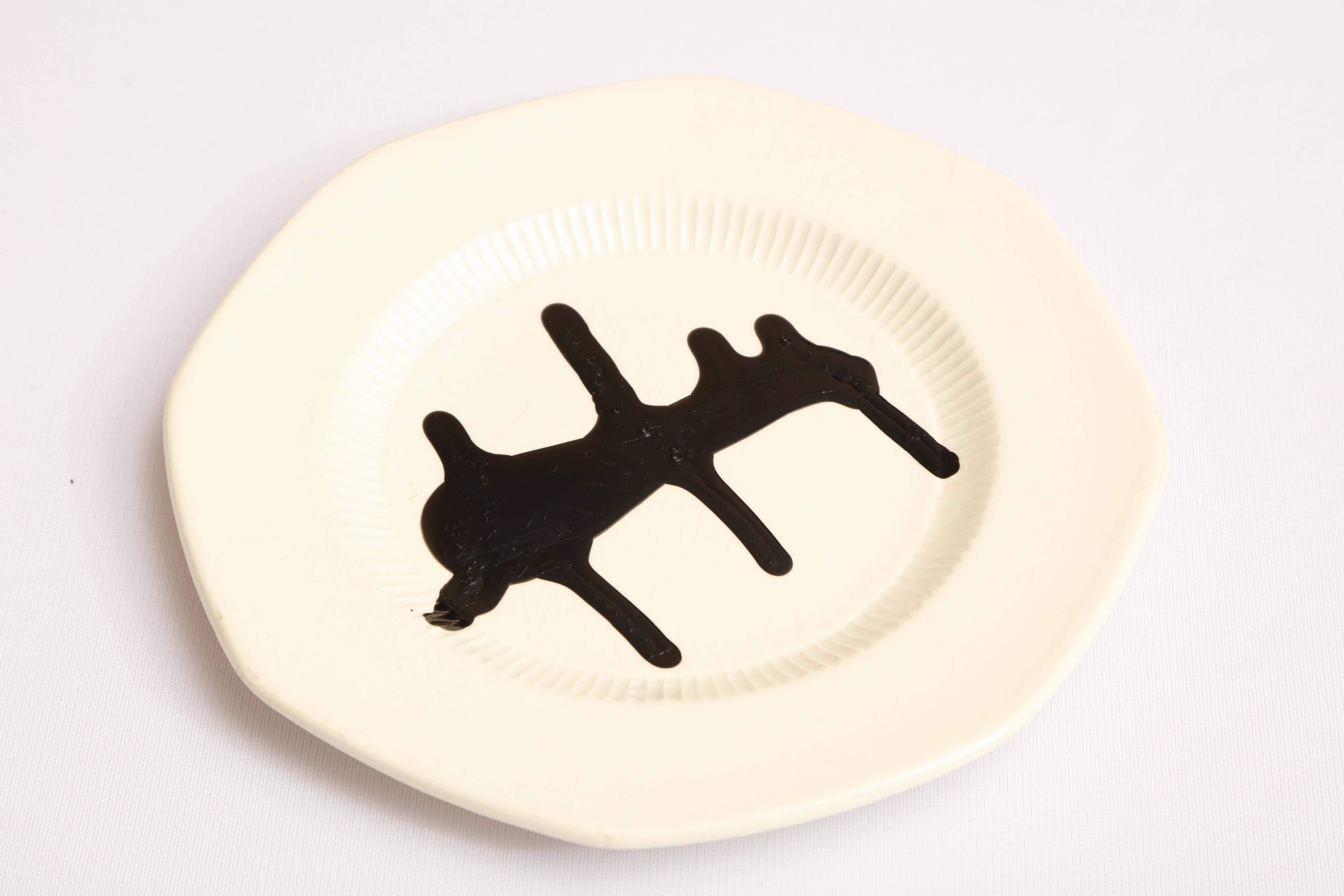 Arts and Crafts Contemporary Hand-Painted Vertebras Plate Set of Four For Sale