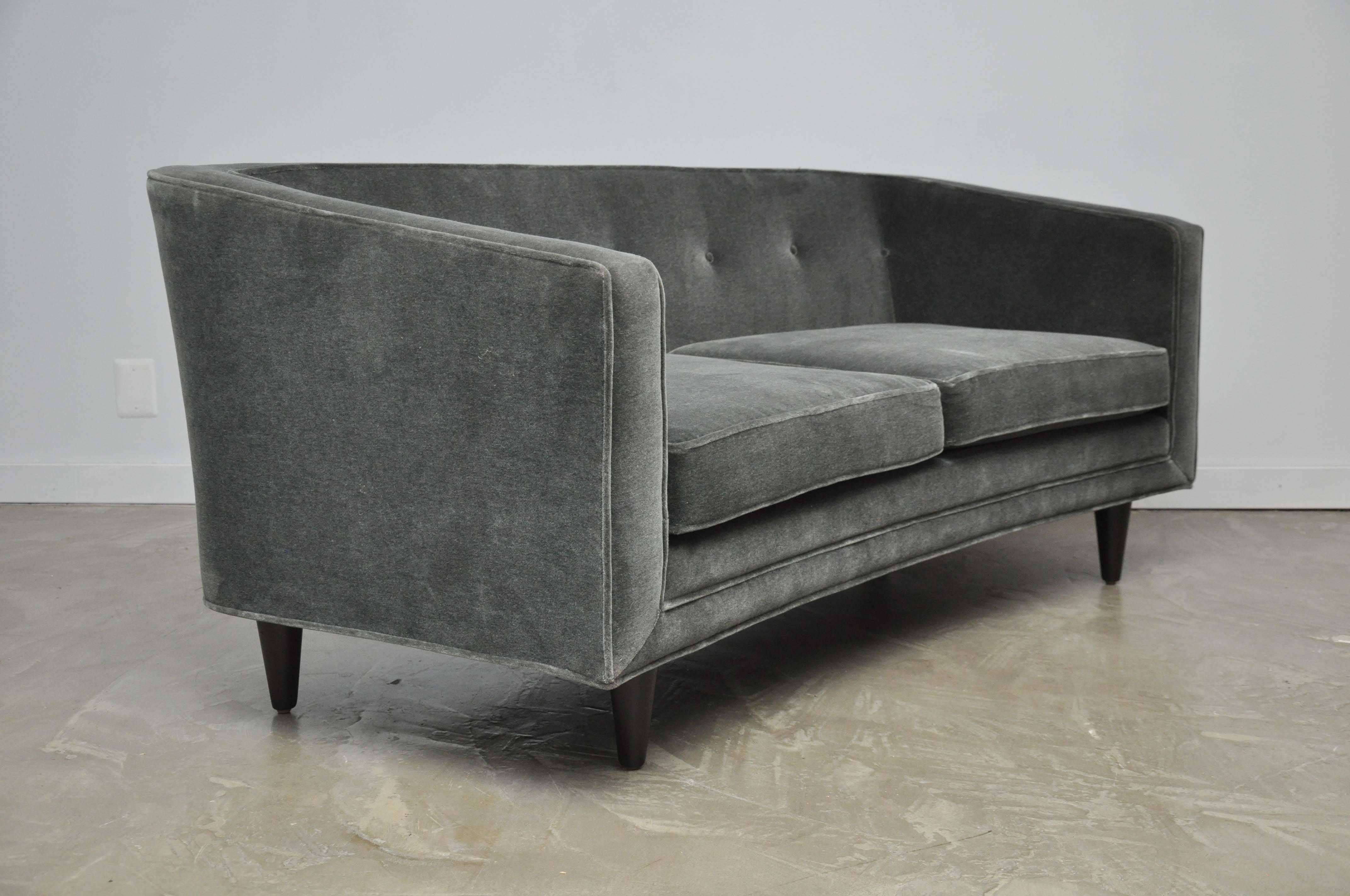 Dunbar Curve Arm Settee by Edward Wormley In Excellent Condition In Chicago, IL