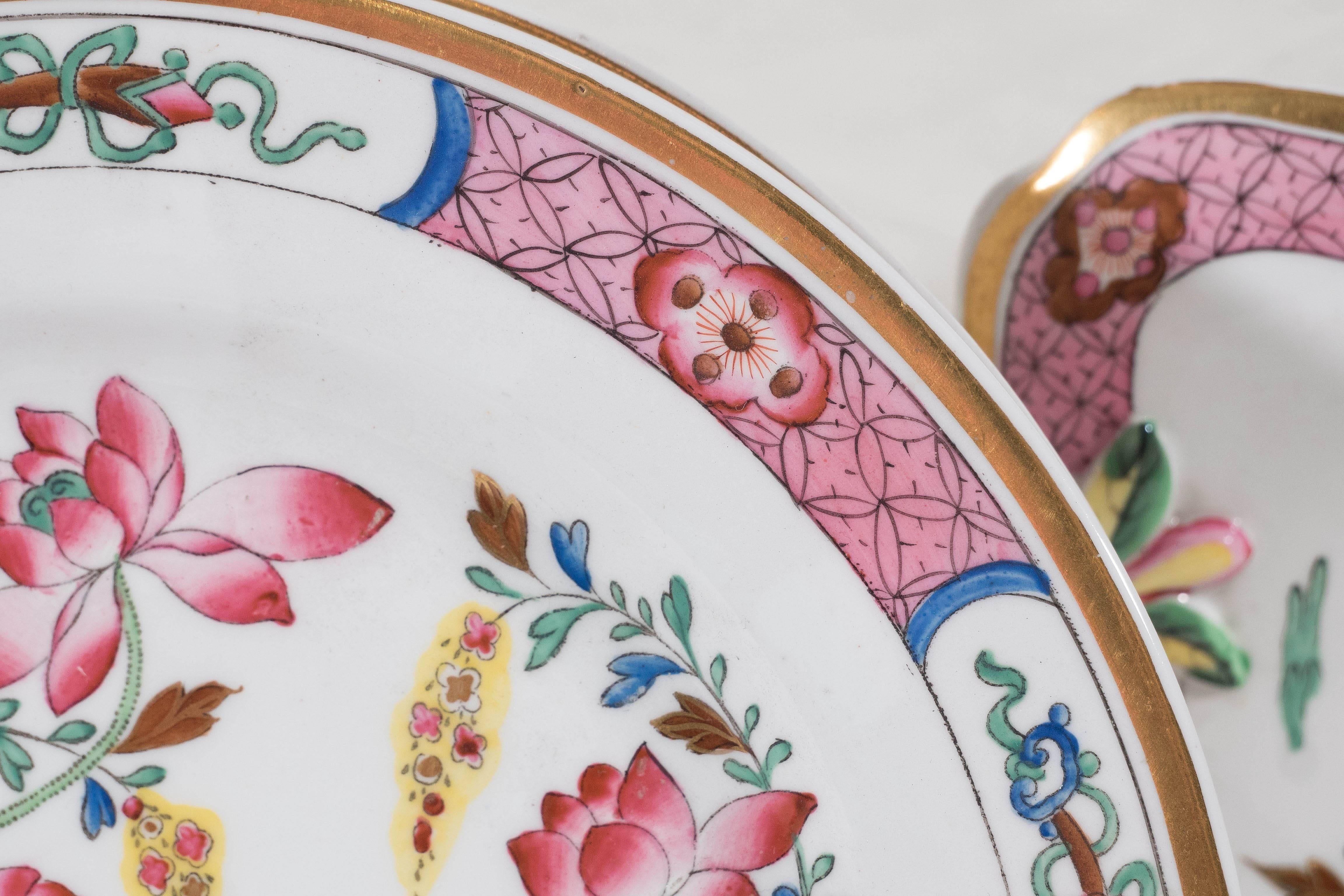16 rosafarbene antike Porzellanteller mit Mandarin-Enten-Muster aus der Zeit um 1820 (Emailliert)