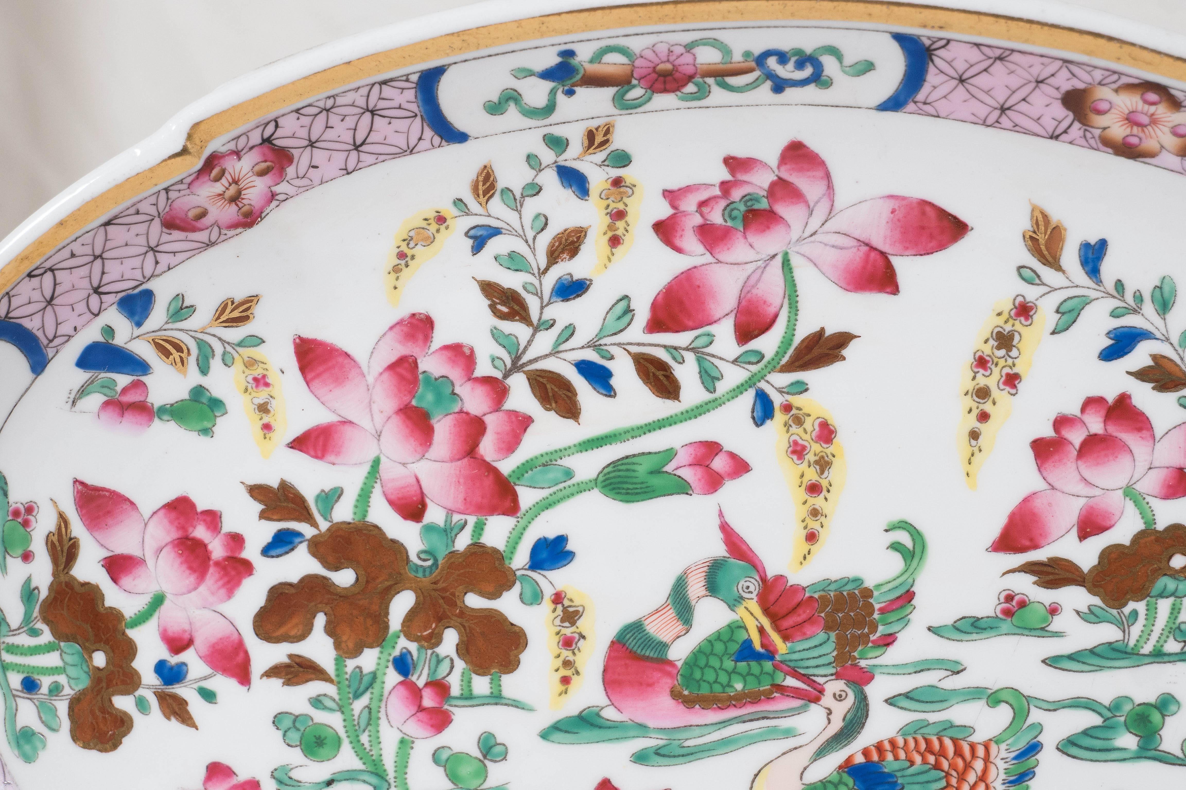16 rosafarbene antike Porzellanteller mit Mandarin-Enten-Muster aus der Zeit um 1820 (19. Jahrhundert)