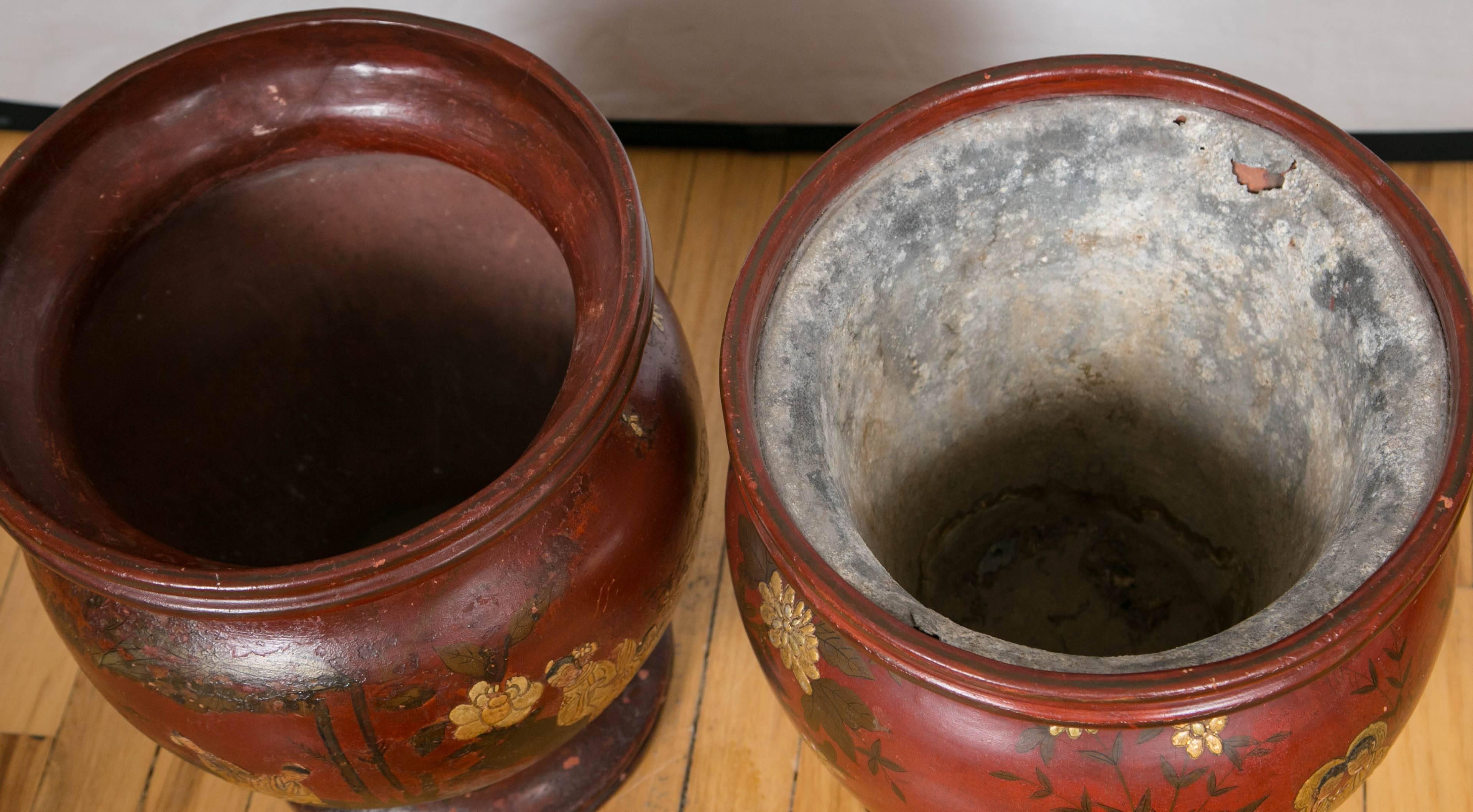 Pair of 19th Century Red Lacquer Chinoiserie Jardinieres 4