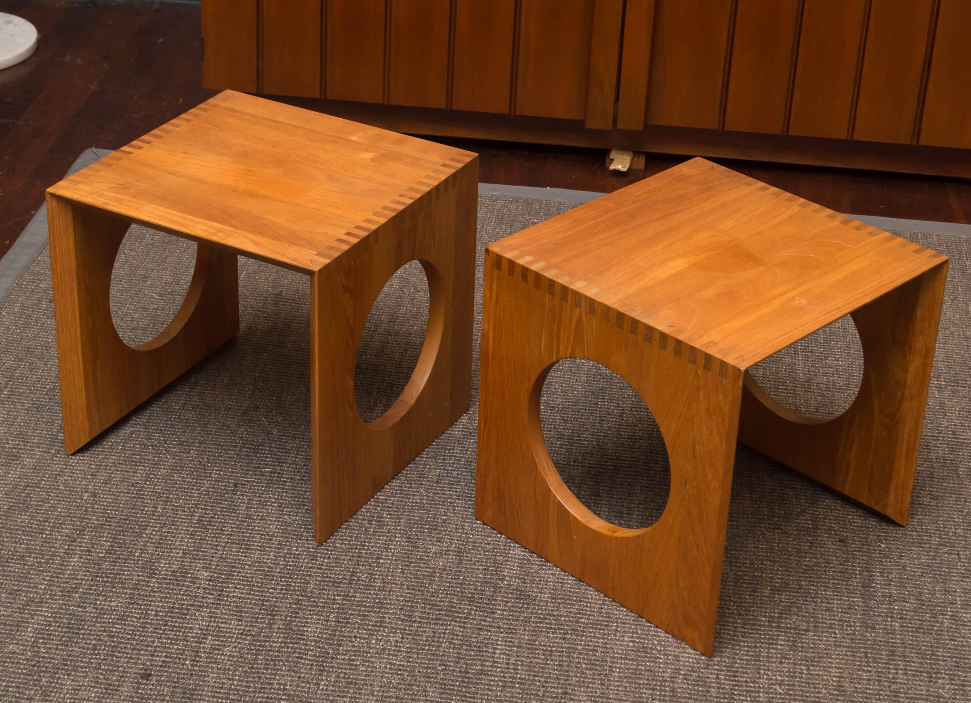 Pair of Jens Quistgaard design sculptural design teak side tables for Richard Nissen, Denmark.
Simple and refined design with dovetail construction and beveled edges.