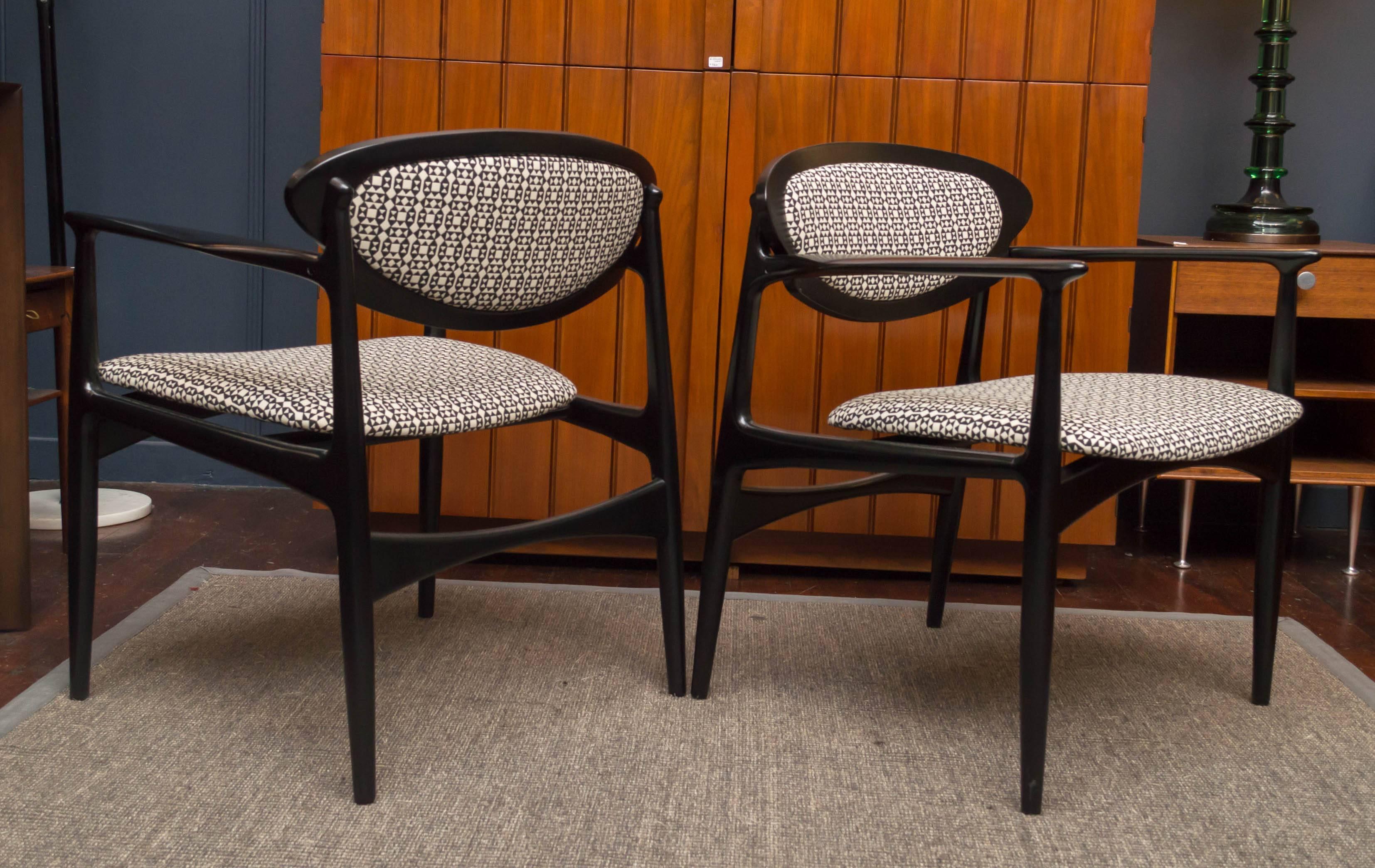 Pair of Danish Armchairs for Selig In Good Condition For Sale In San Francisco, CA
