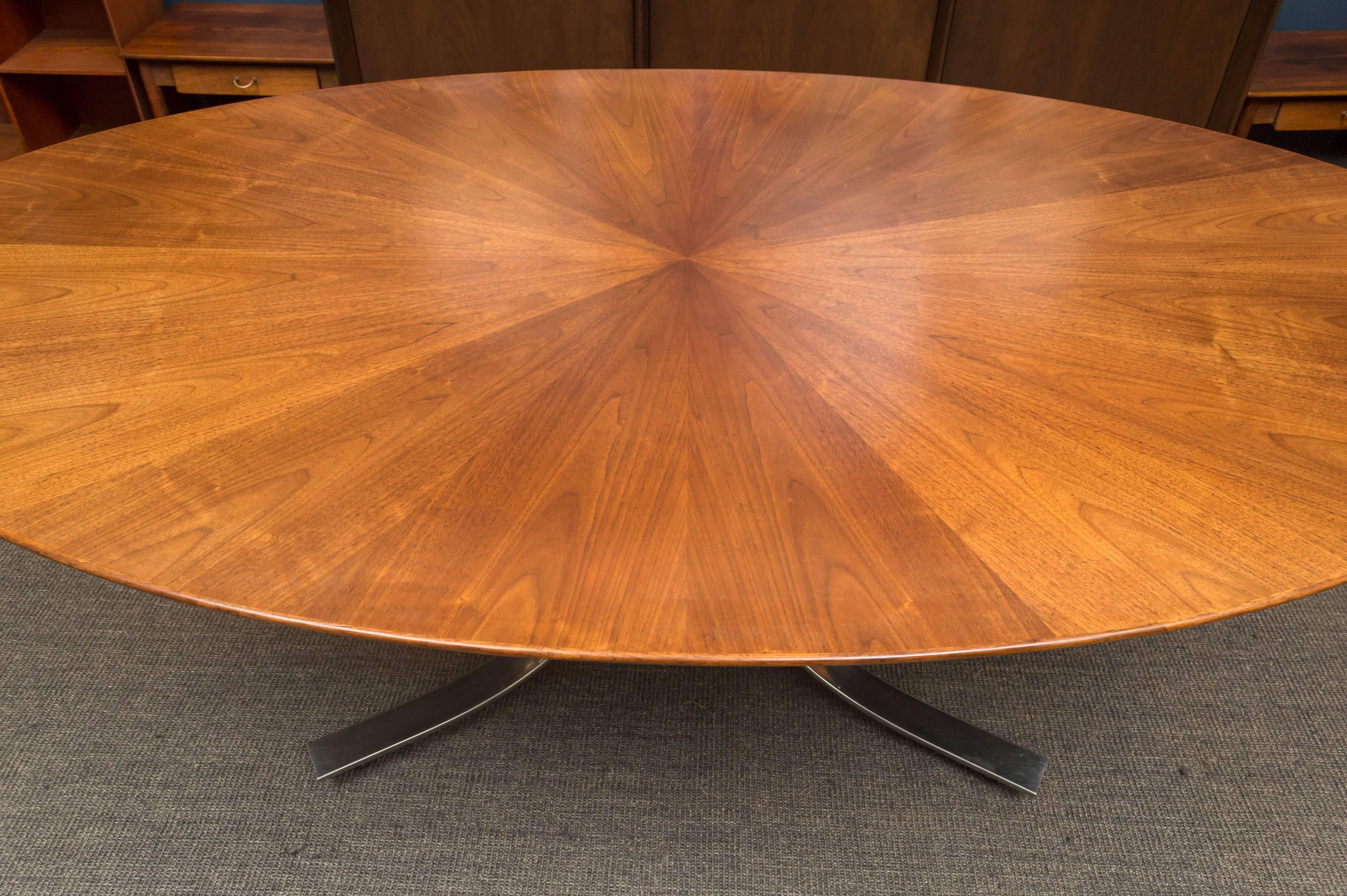 Mid-Century Modern Osvaldo Borsani Style Oval Dining Table