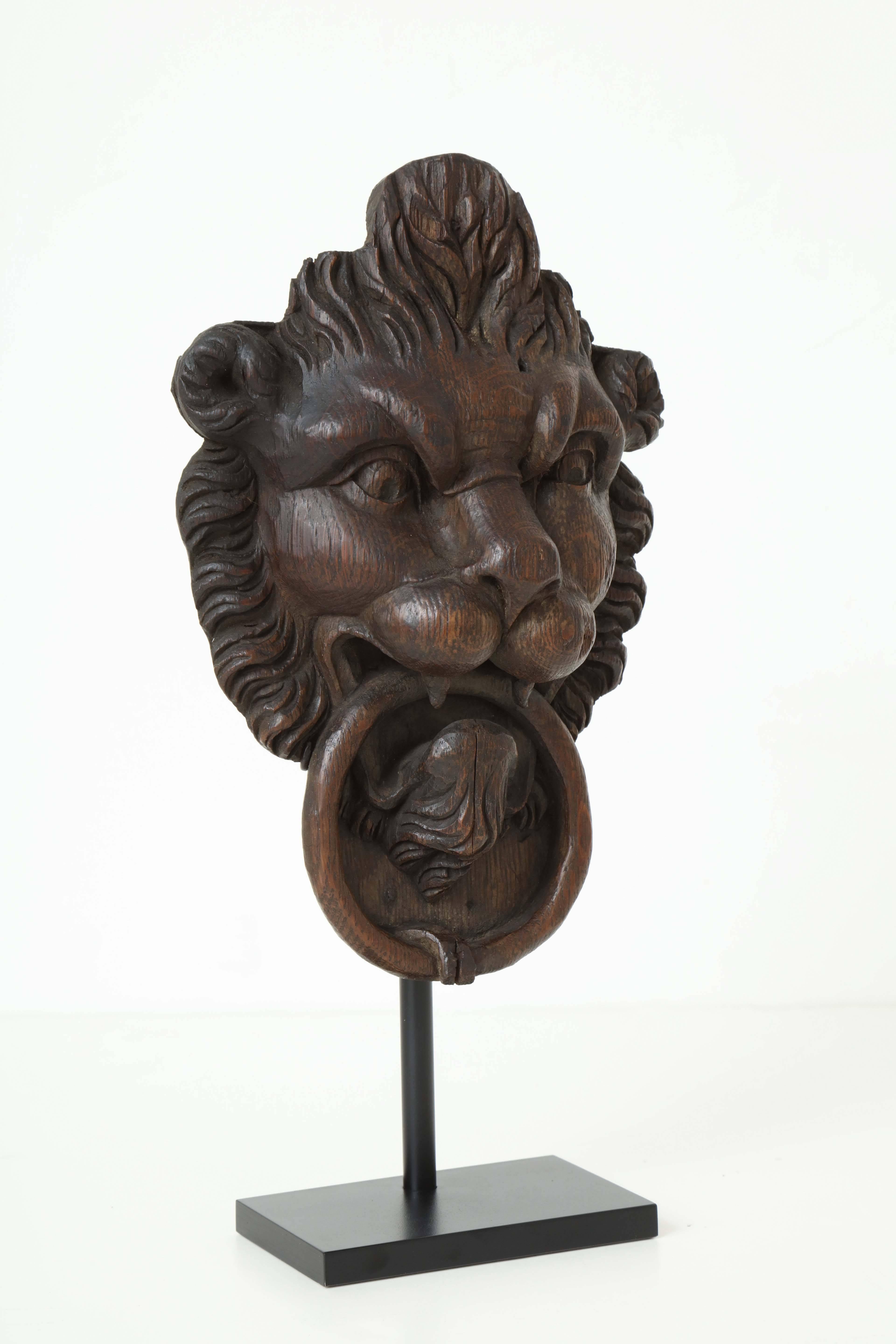 18th Century English Carved Oak Lion's Head In Excellent Condition In New York, NY