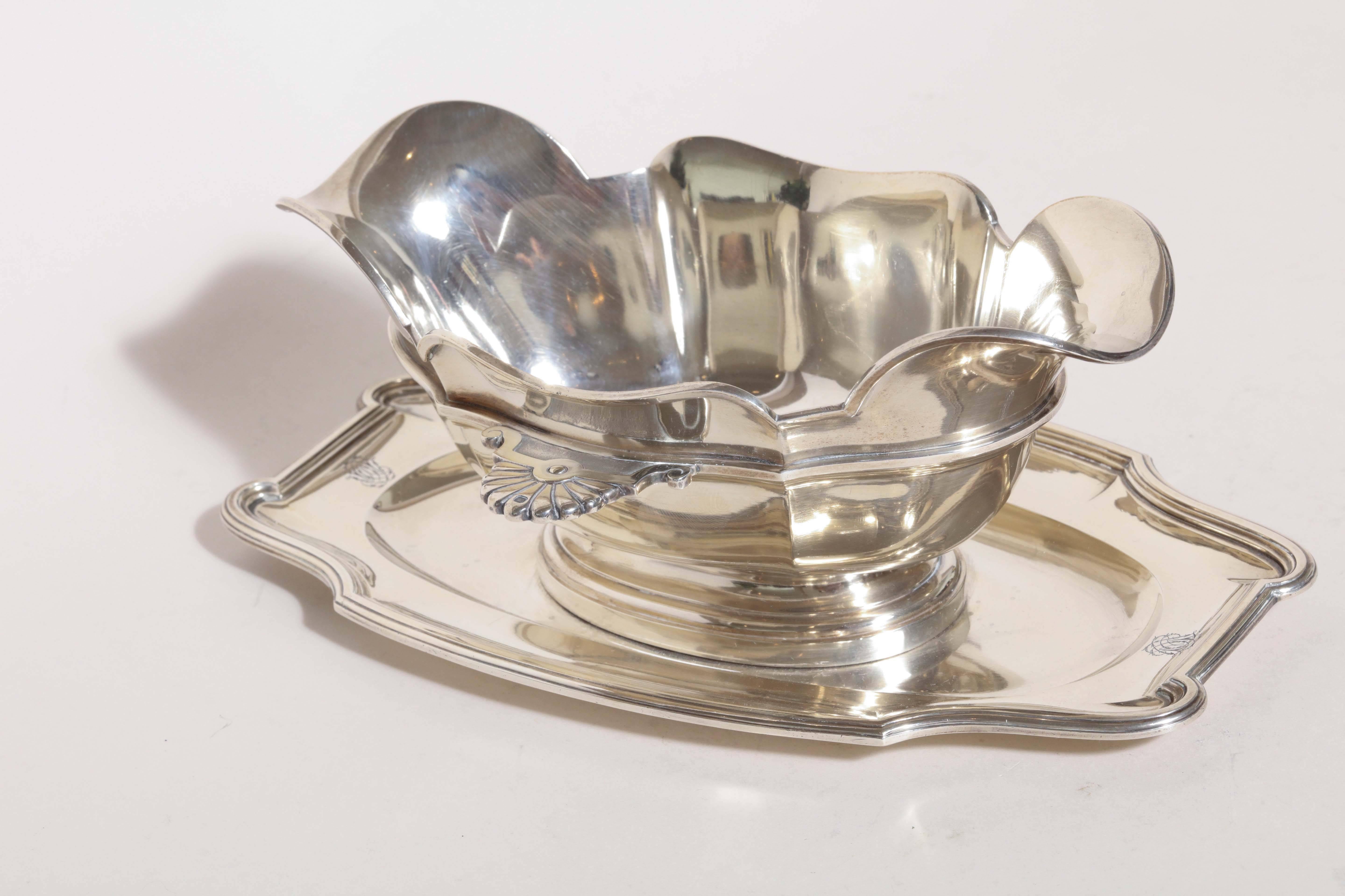 Robert Linzeler French Art Deco Silver Sauciere Mounted on Tray In Excellent Condition For Sale In New York, NY