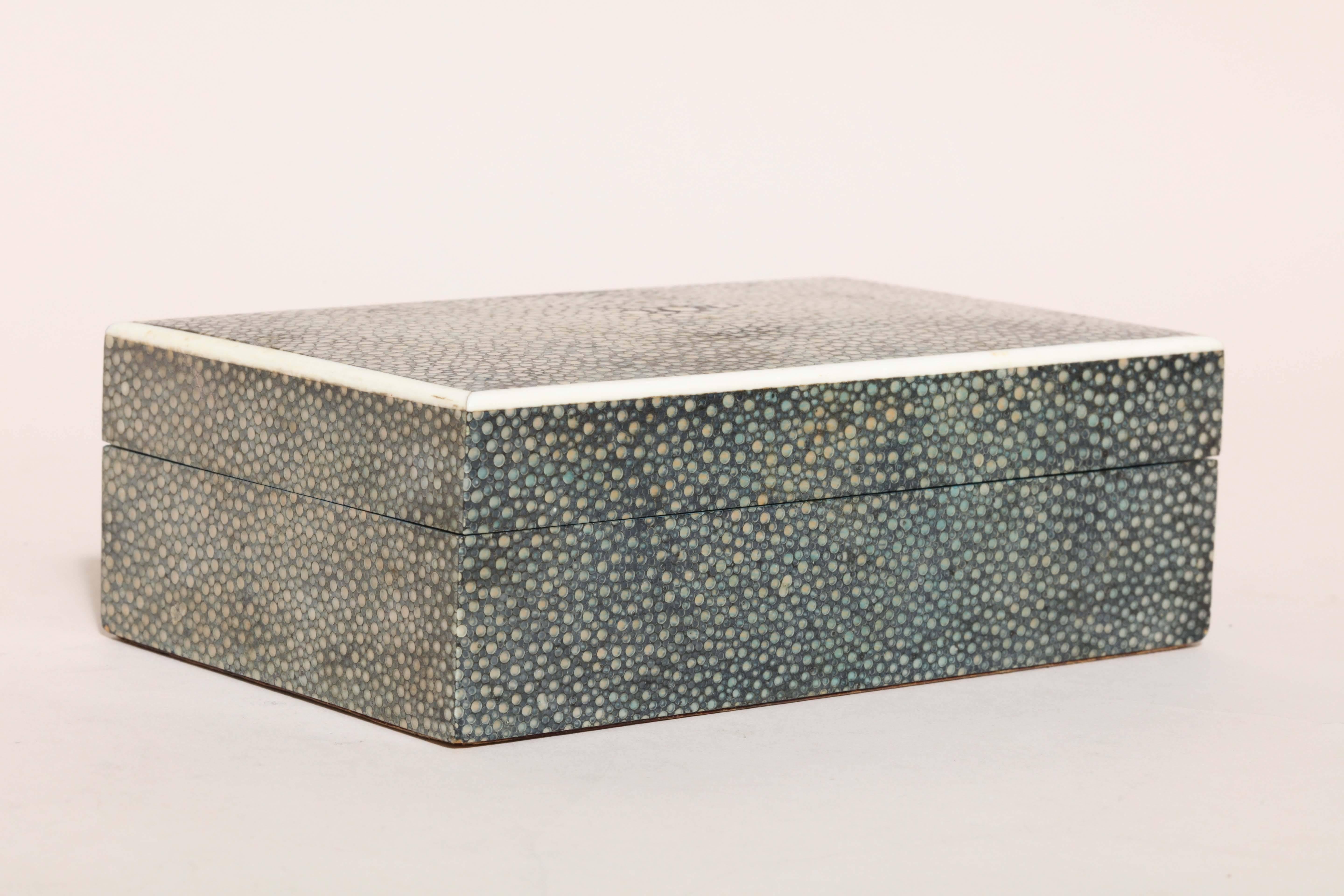 Asprey & Co. English Art Deco Green Shagreen Box For Sale 3