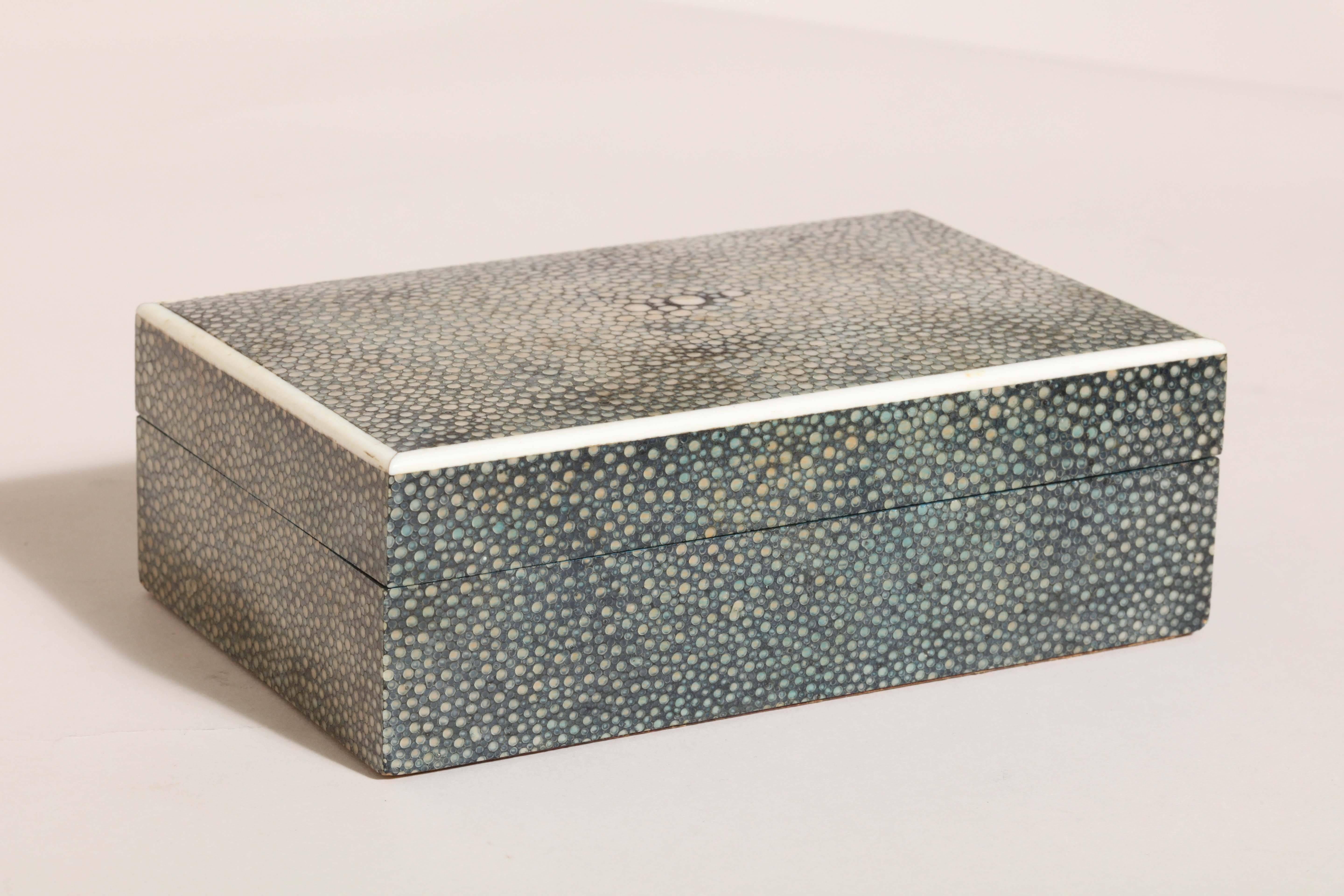 Asprey & Co. English Art Deco Green Shagreen Box For Sale 4