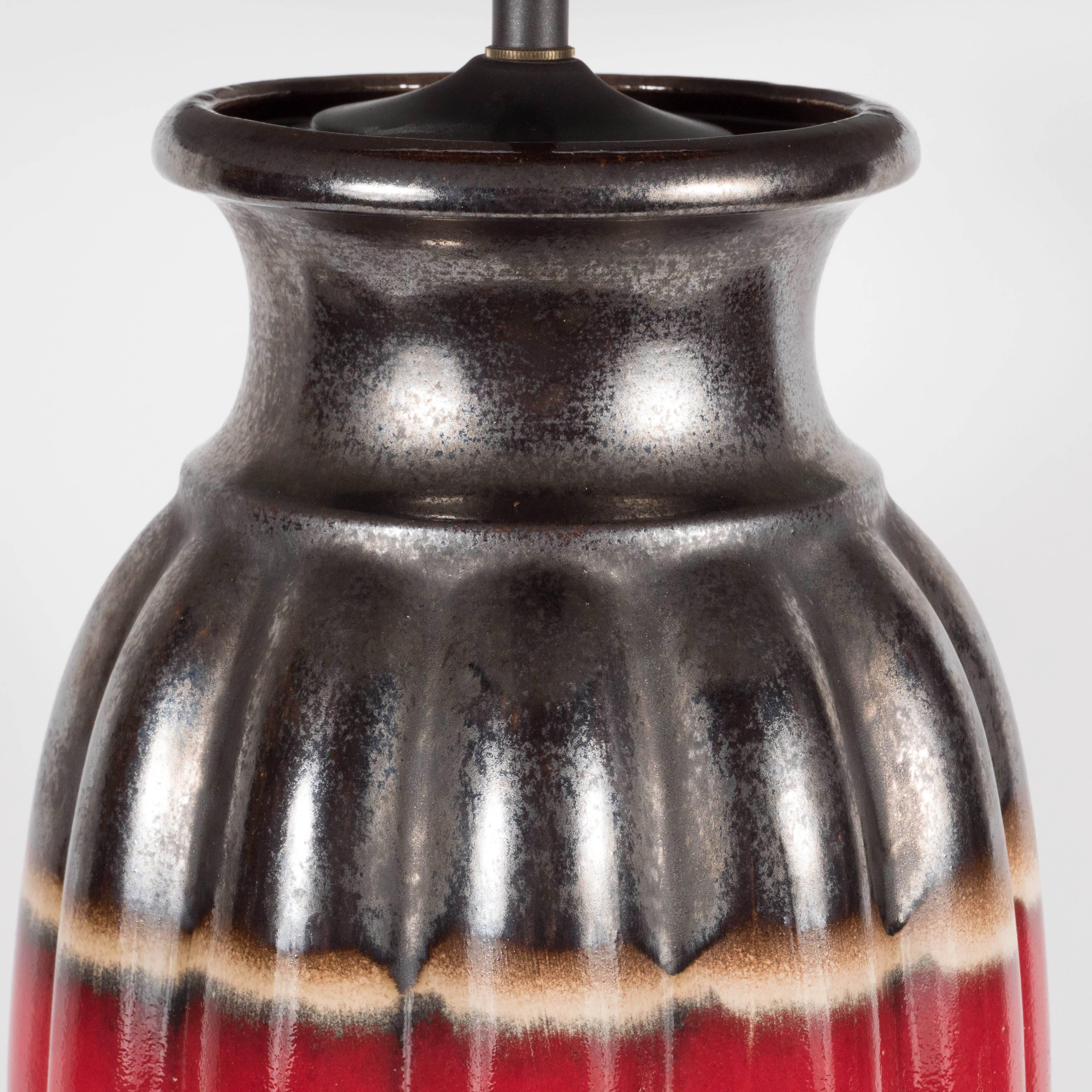Paar dekorative Keramik-Tischlampen in Urnenform von Lorin Marsh, modernistisches Paar im Angebot 1