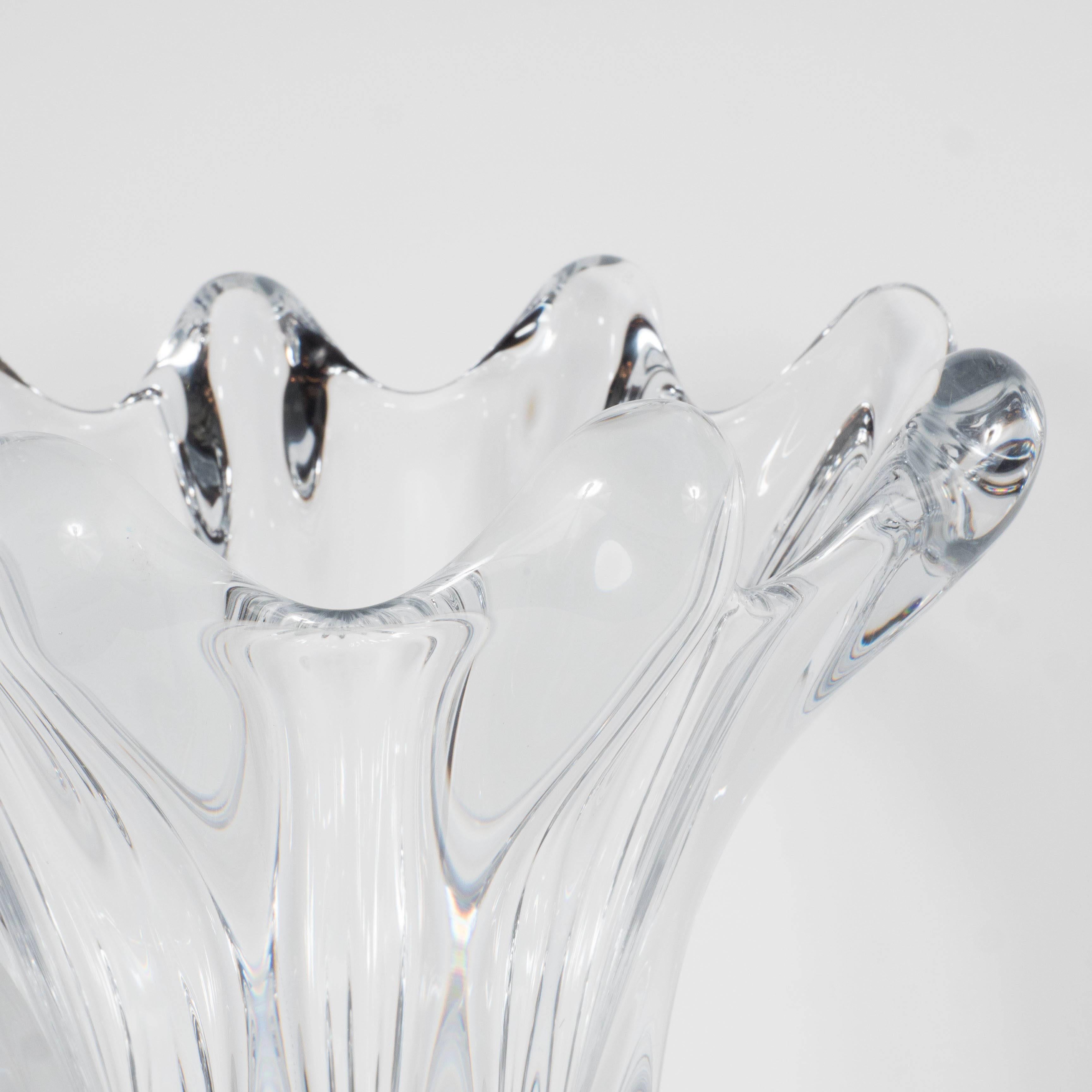 Mid-Century Modern Gorgeous Mid-Century Handblown Crystal Vase by Art Vannes in Floriform Design