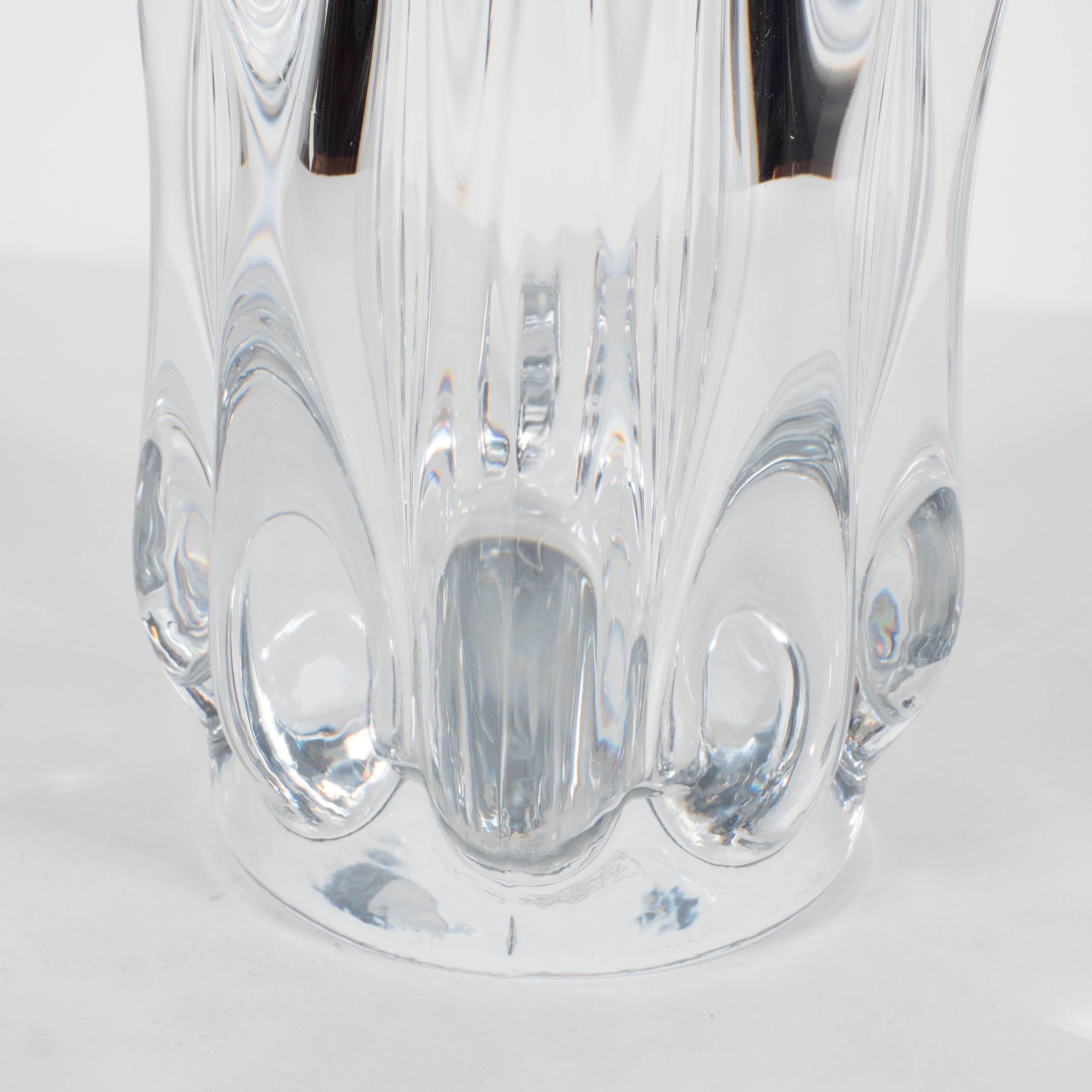 Gorgeous Mid-Century Handblown Crystal Vase by Art Vannes in Floriform Design In Excellent Condition In New York, NY