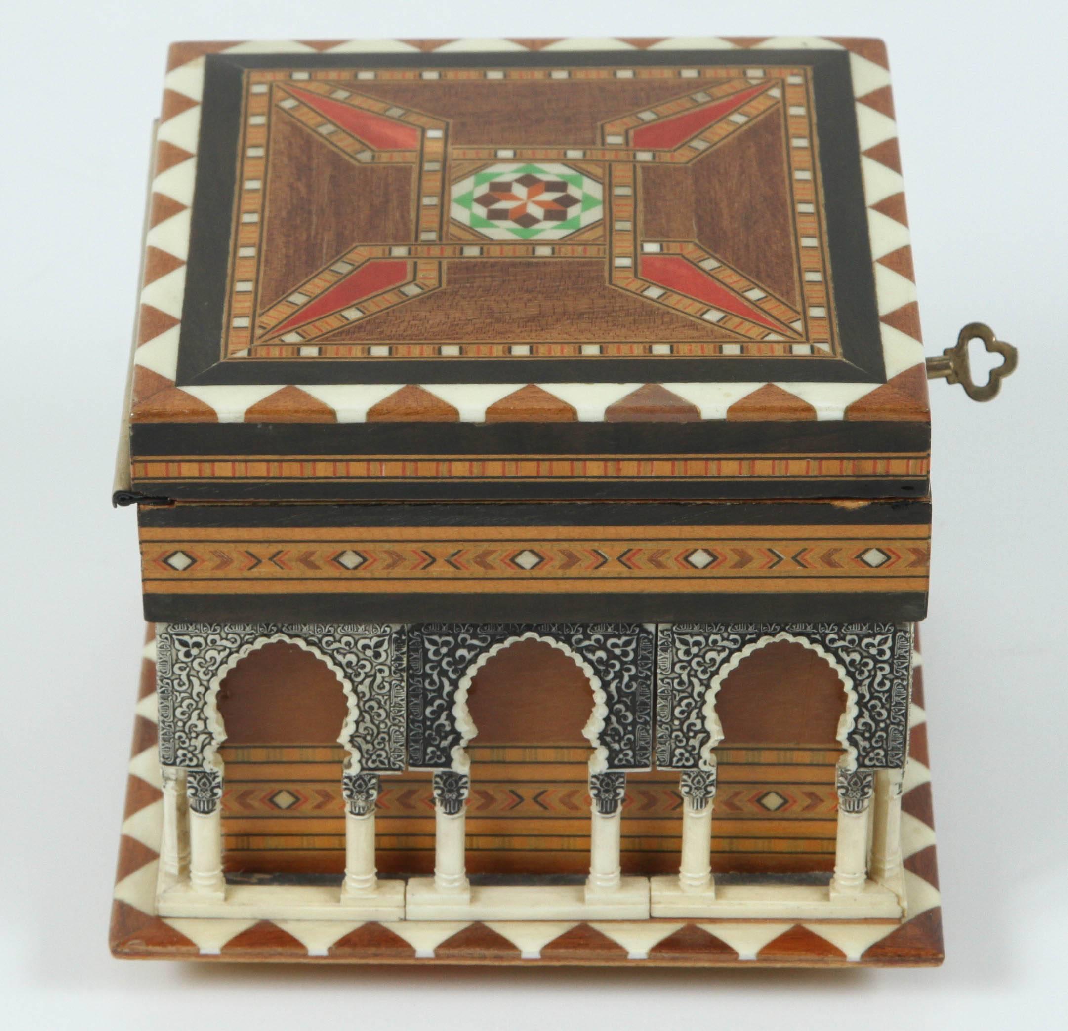 Inlay Alhambra Handmade Music Box by Victor Moleroa