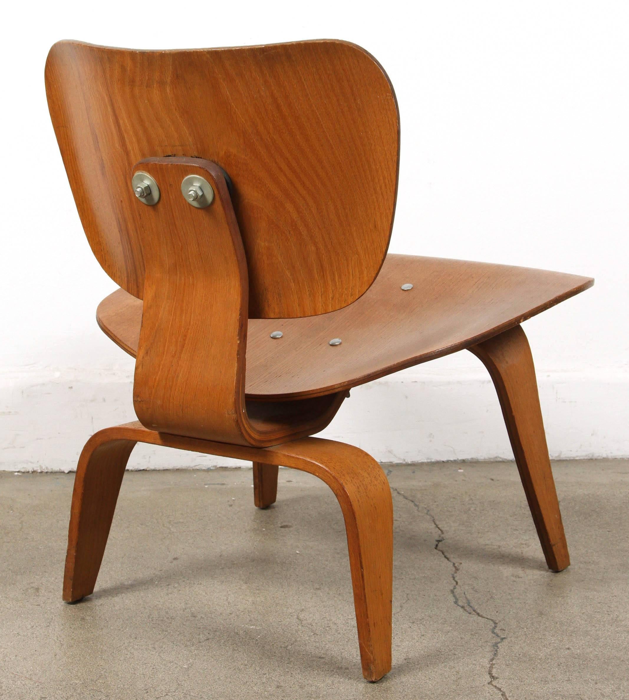 American Early Charles Eames Bentwood Lounge Chair Wood, LCW