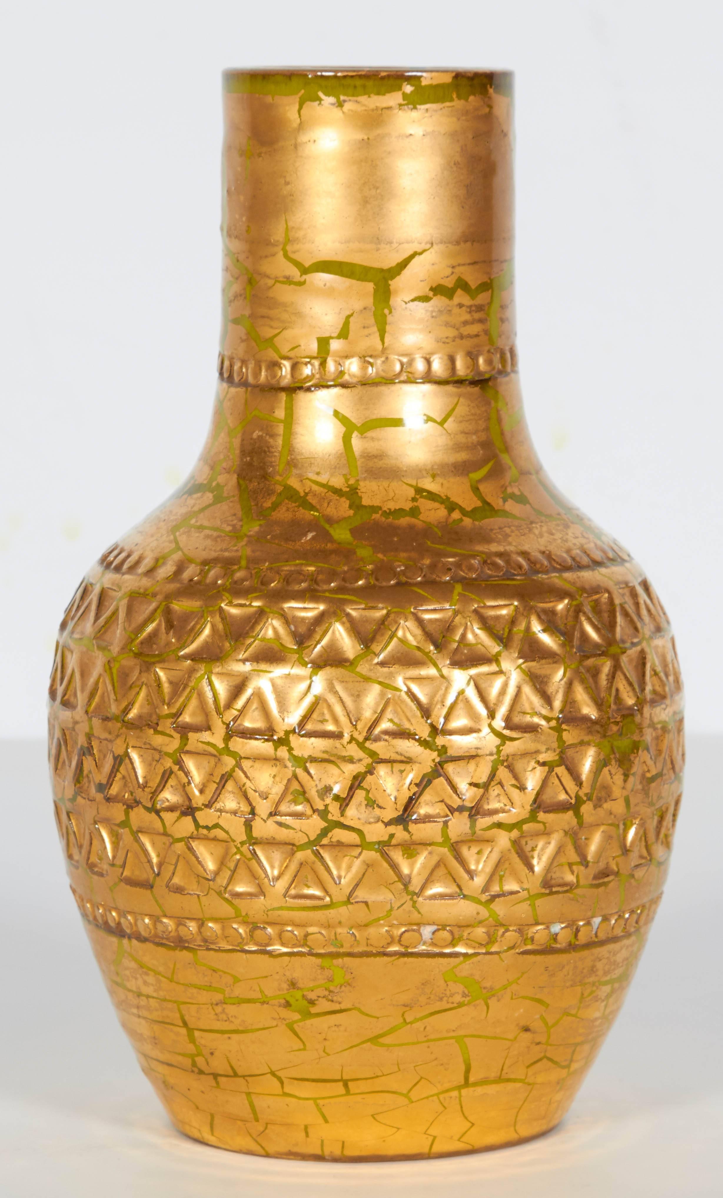 Beautiful vase by Italian ceramics master Aldo Londi in a rare gold splash finish. Please contact for location.