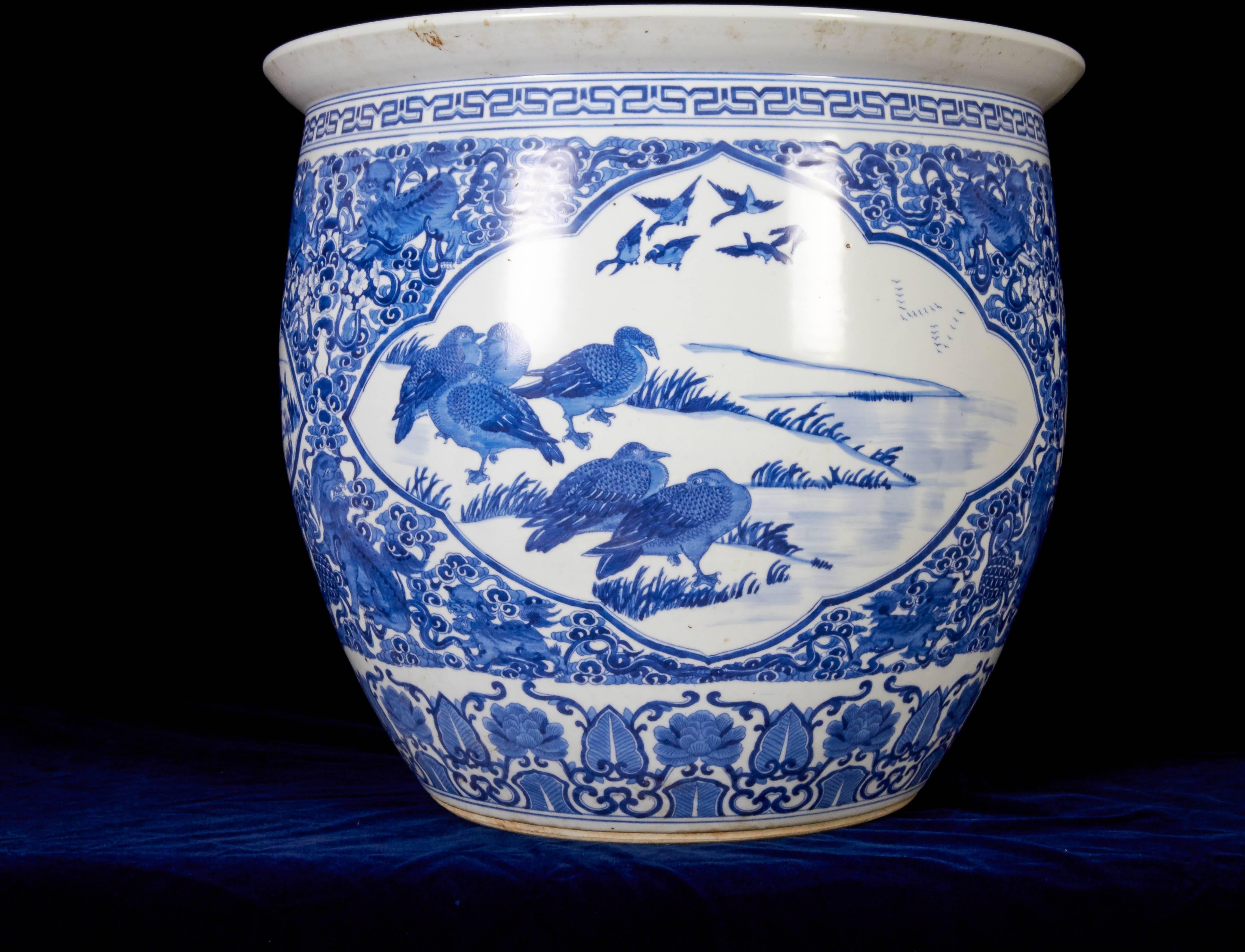 Chinese Export Large Pair of Chinese Blue and White Porcelain Planters/Fishbowls/Jardinière