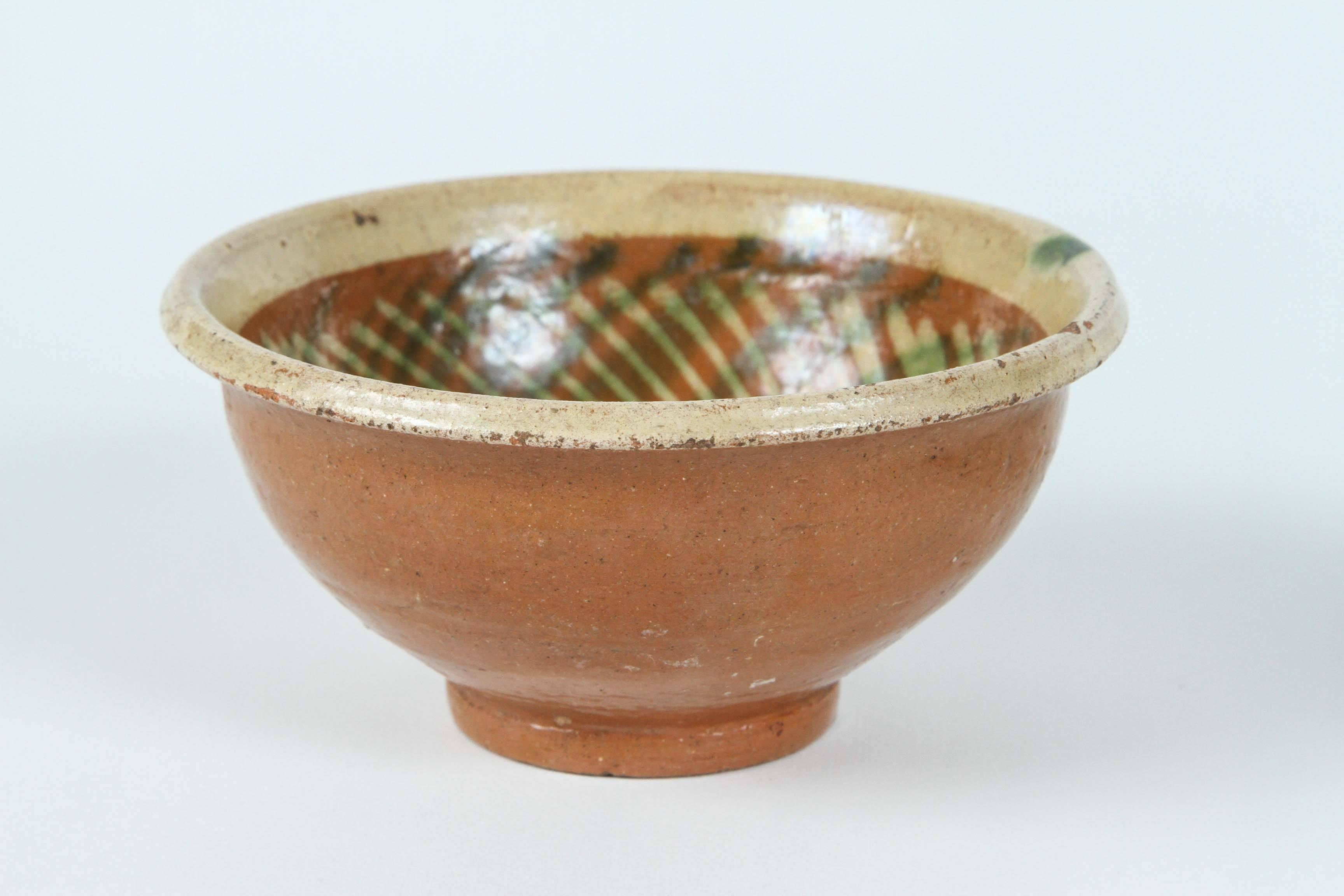 Pair of Central American Pottery Bowls, Mid-19th Century For Sale 2