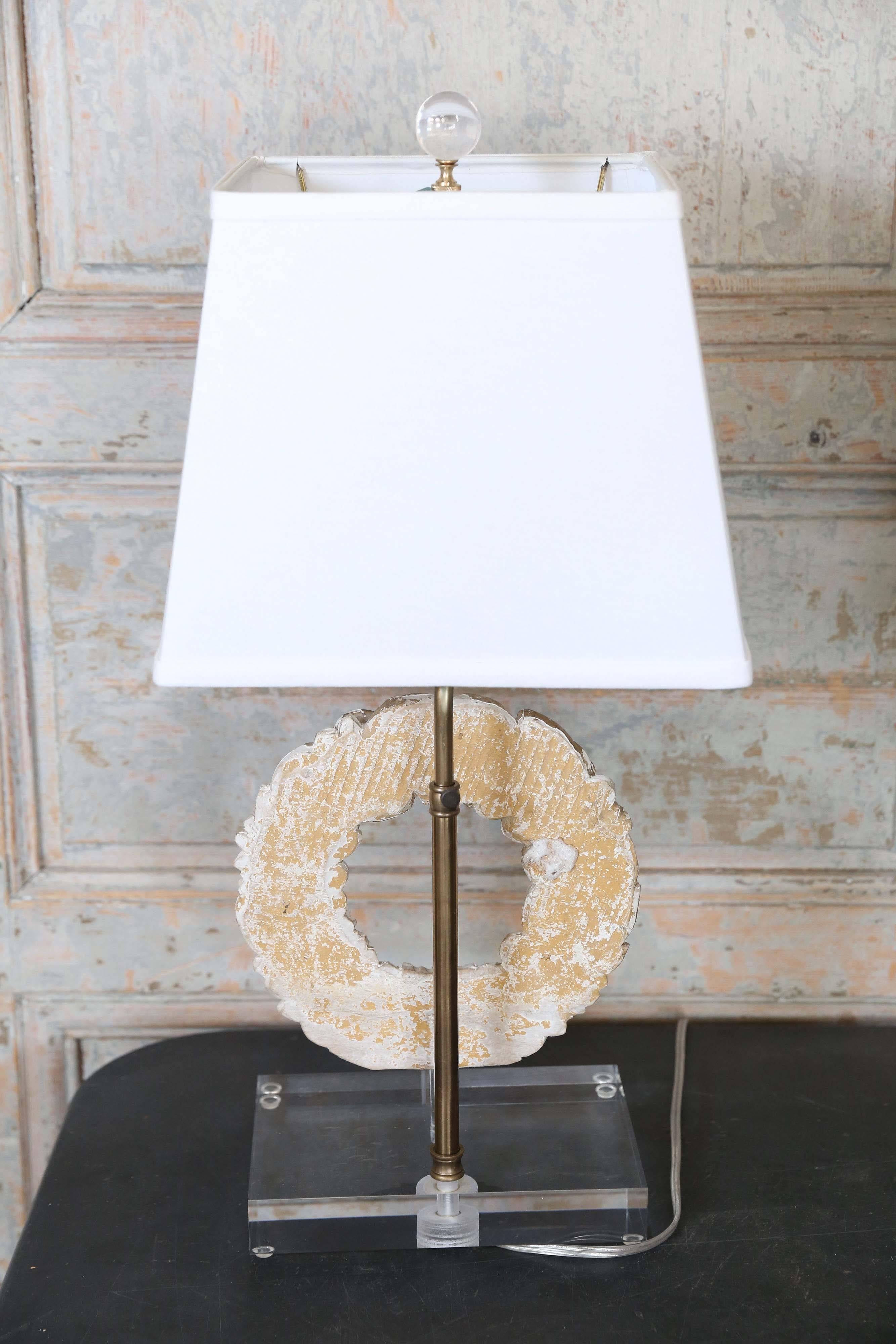 Painted Giltwood Wreath Fragment Table Lamp For Sale