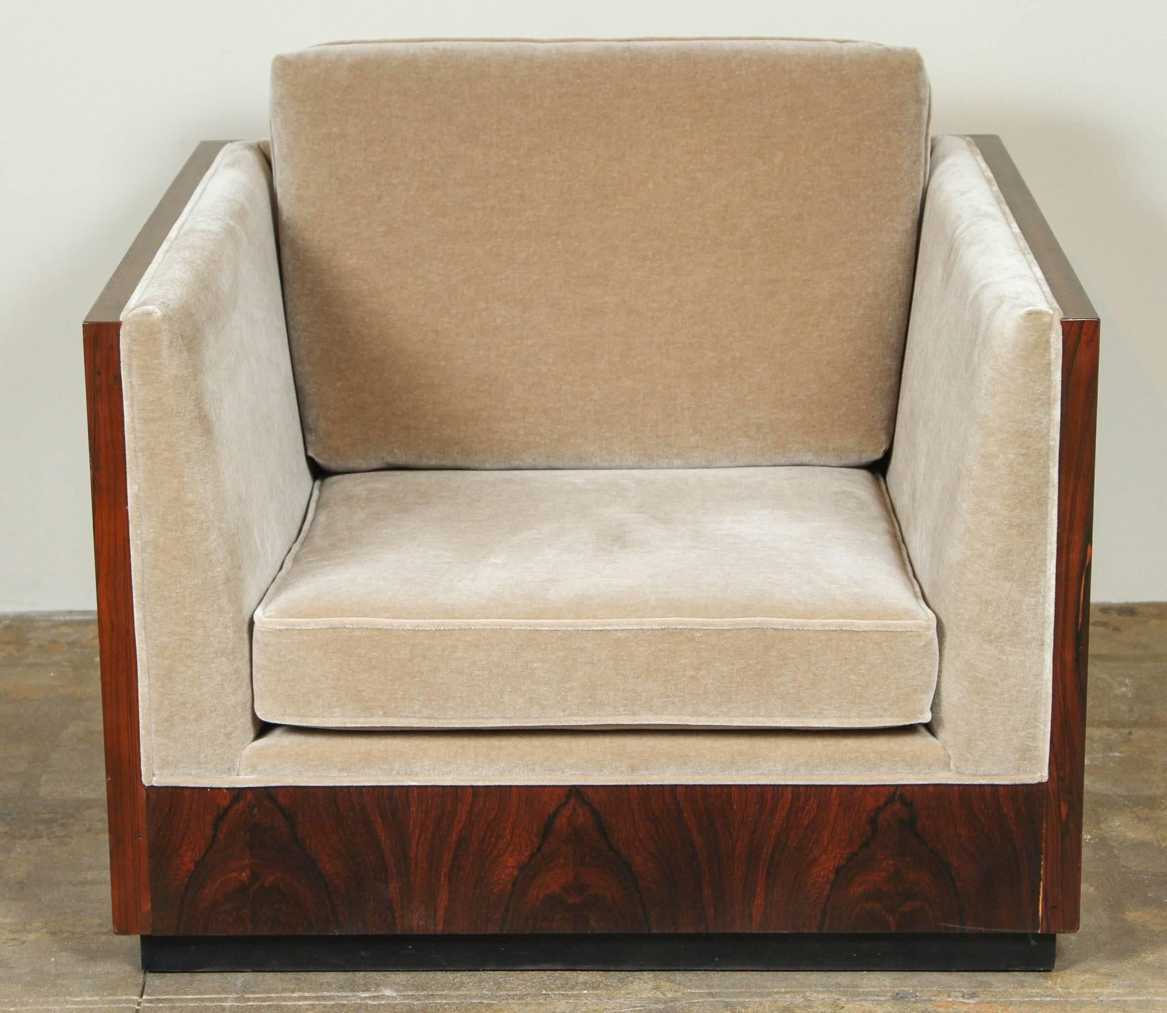 Milo Baughman Lounge Chair For Sale 3