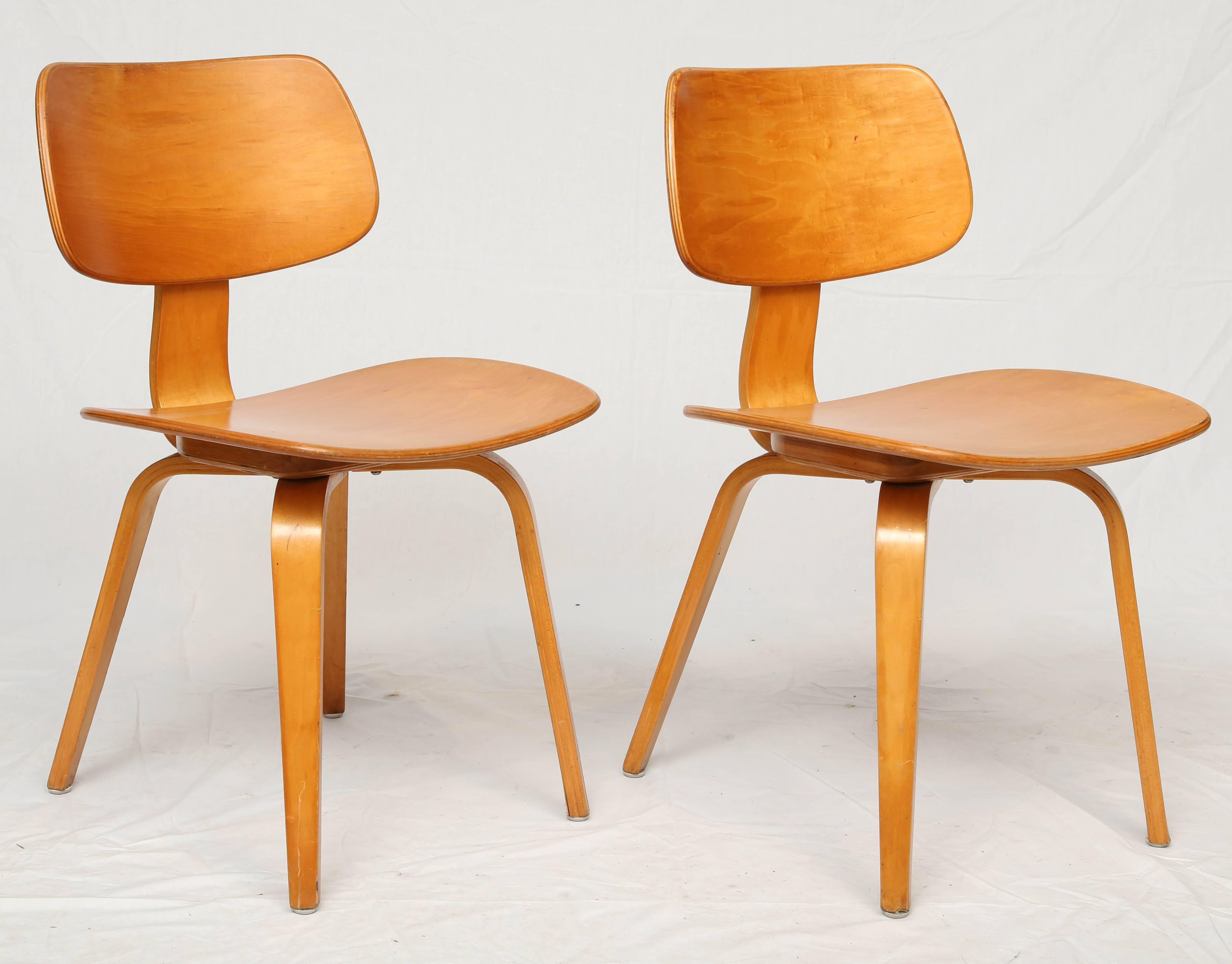 American Pair of Vintage Bentwood Sidechairs by Michael Thonet
