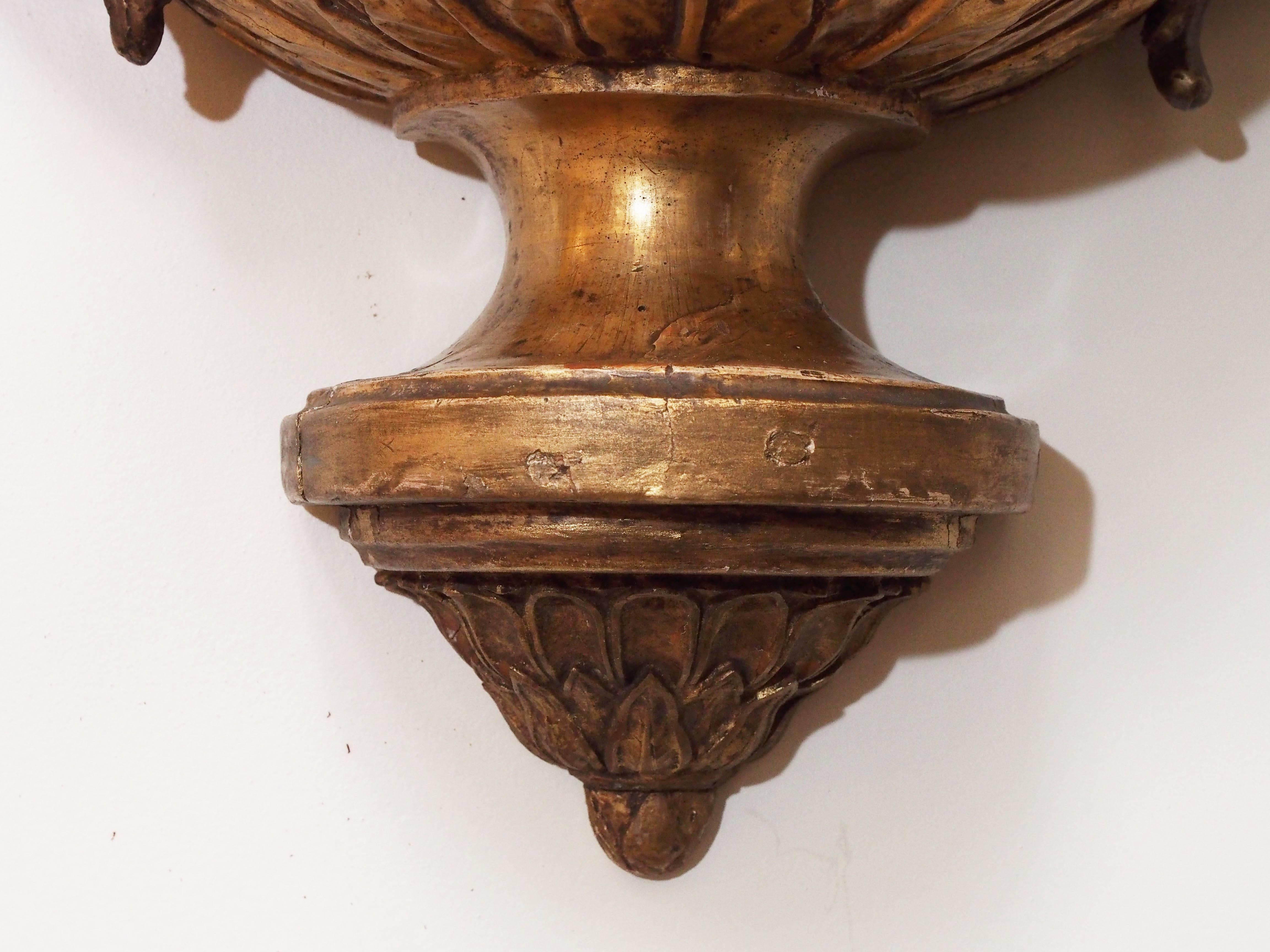Pair of Italian Giltwood Vasiform Six-Light Wall Sconces In Good Condition For Sale In Natchez, MS
